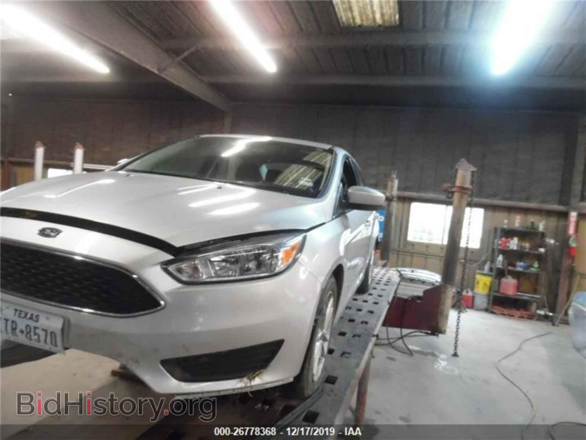 2018 Ford Focus - VIN: 1FADP3F25JL324106 - Фото 4