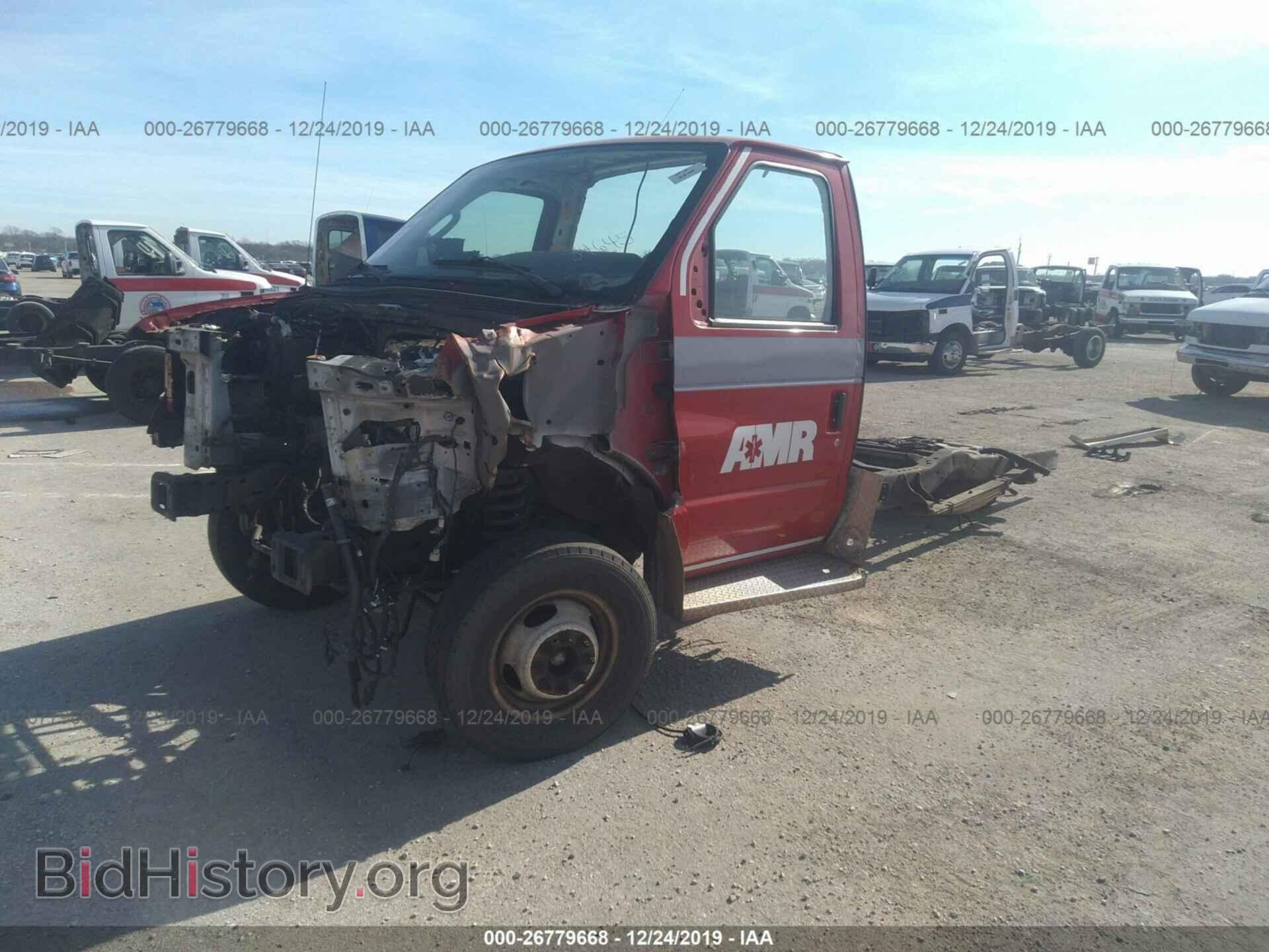 2013 FORD ECONOLINE - VIN: 1FDWE3FS2DDA84645 - Фото 2