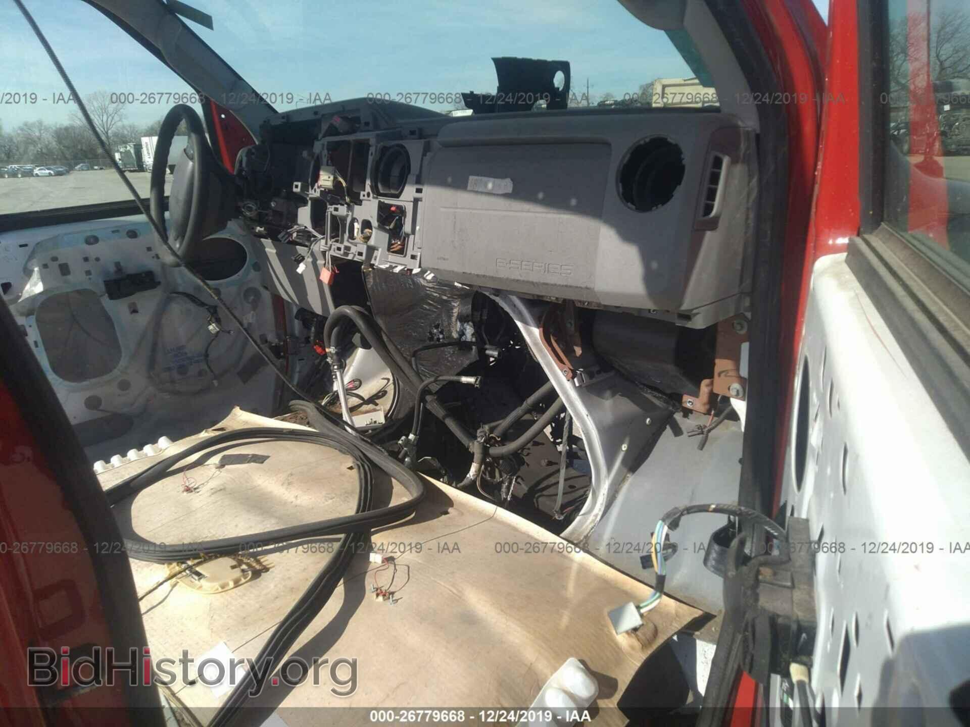 2013 FORD ECONOLINE - VIN: 1FDWE3FS2DDA84645 - Фото 5