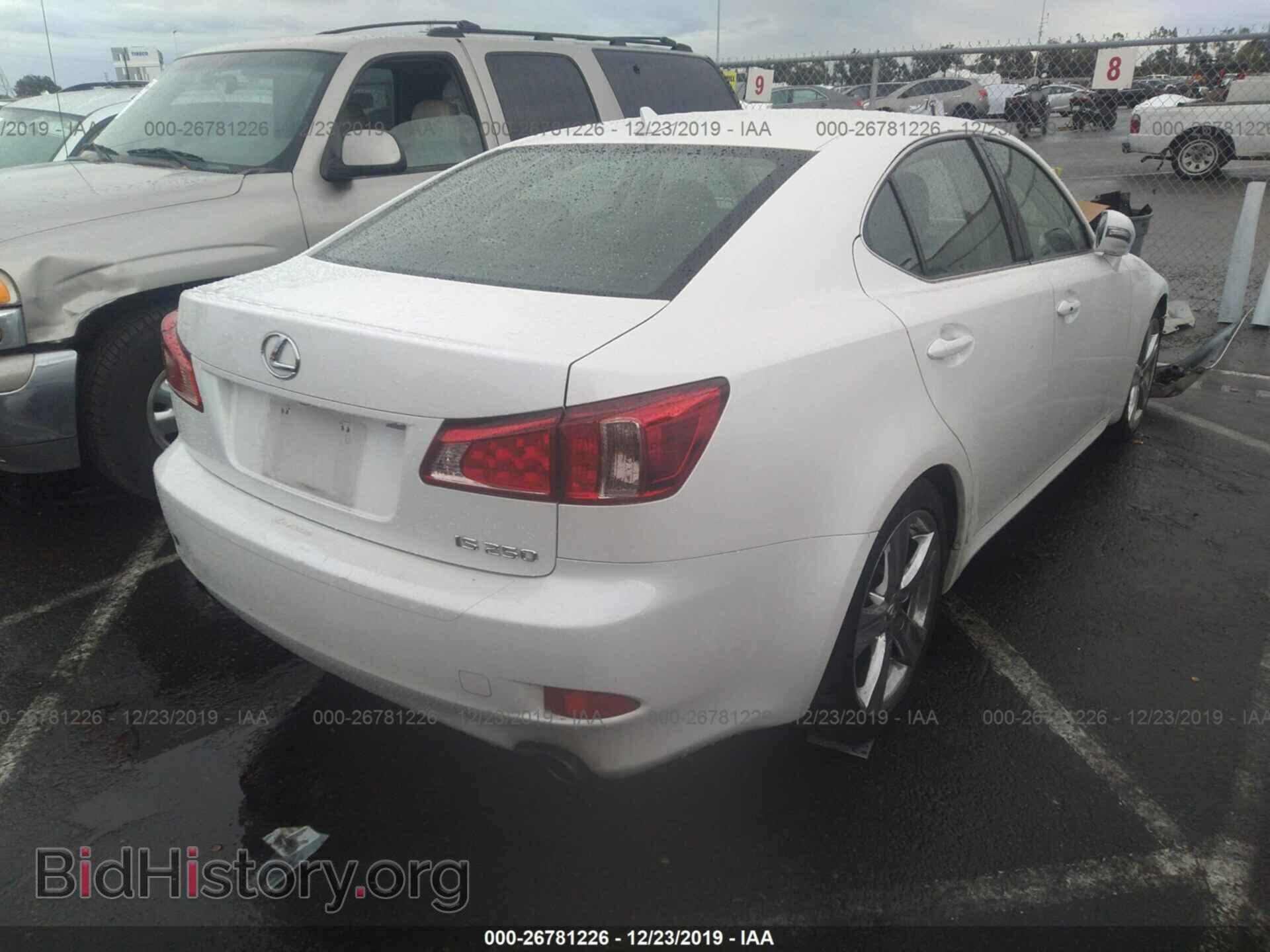 2011 LEXUS IS - VIN: JTHBF5C23B5136838 - Фото 4