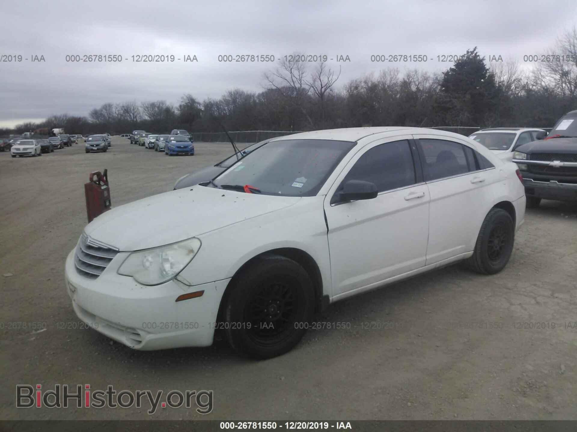 2010 Chrysler Sebring - VIN: 1C3CC4FB3AN152688 - Фото 2
