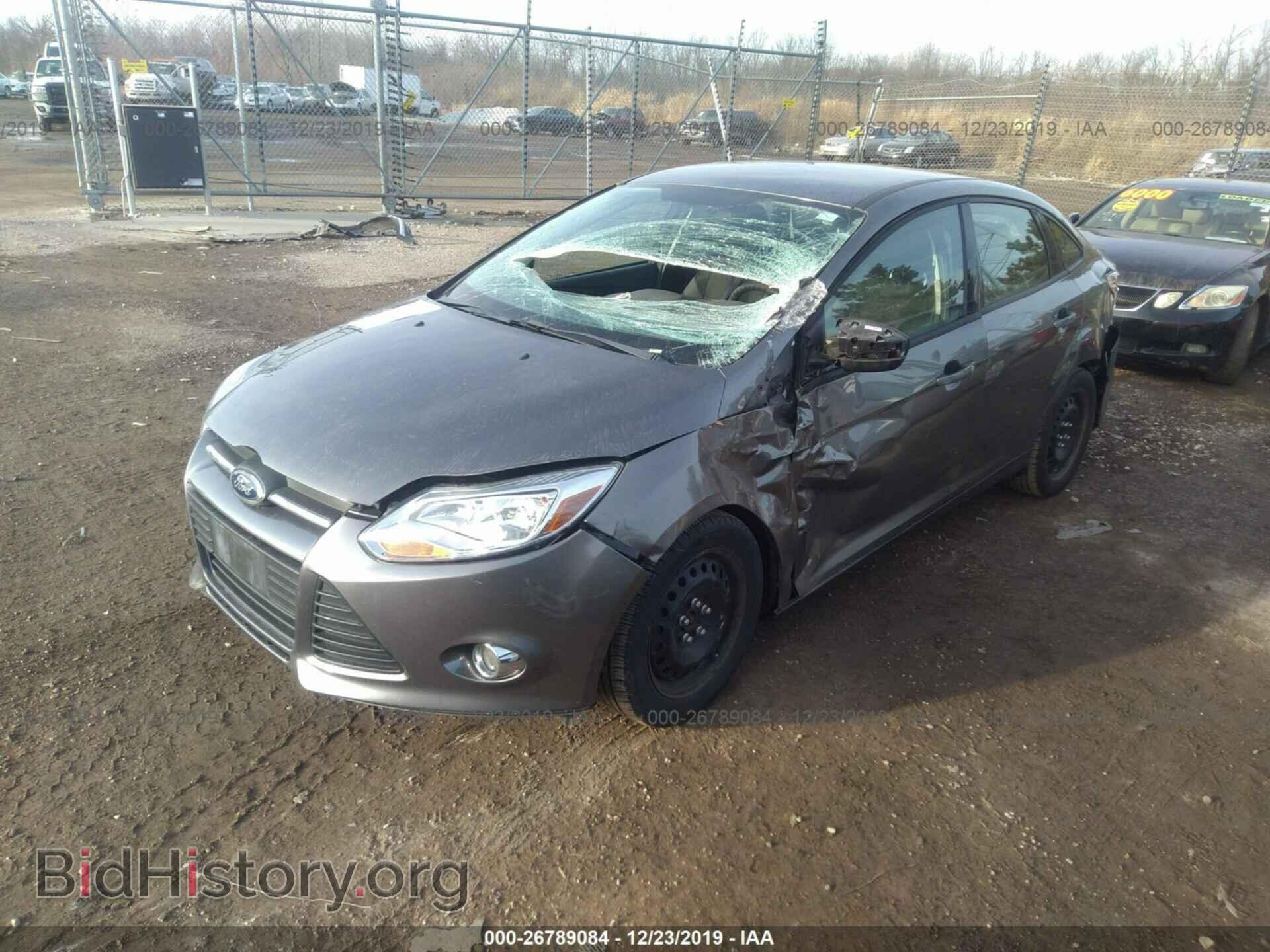 2012 Ford Focus - VIN: 1FAHP3F2XCL353427 - Photo 2