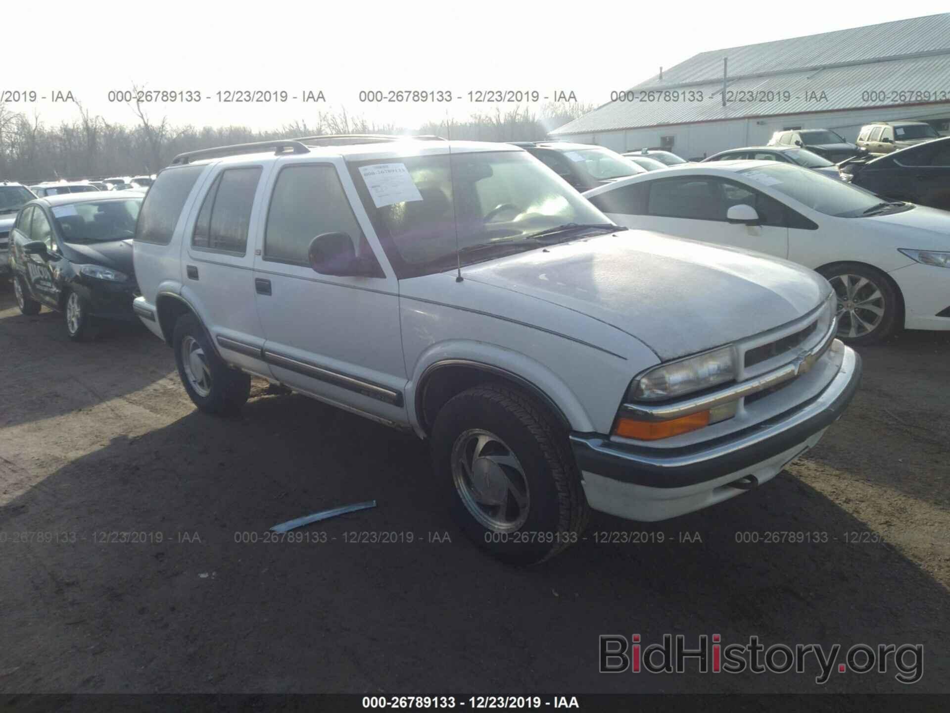 Photo 1GNDT13W3W2257902 - Chevrolet Blazer 1998