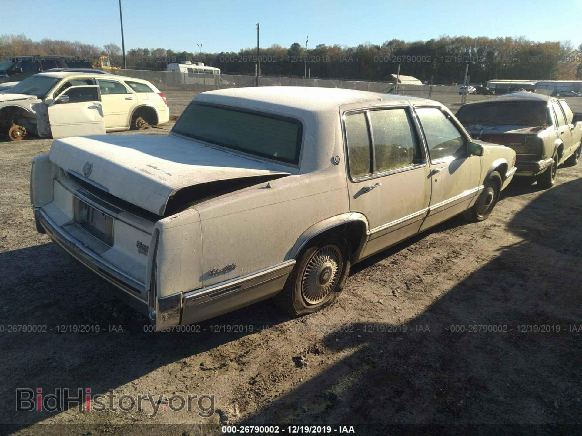 1992 Cadillac Deville - VIN: 1G6CD53B1N4304436 - Photo 4