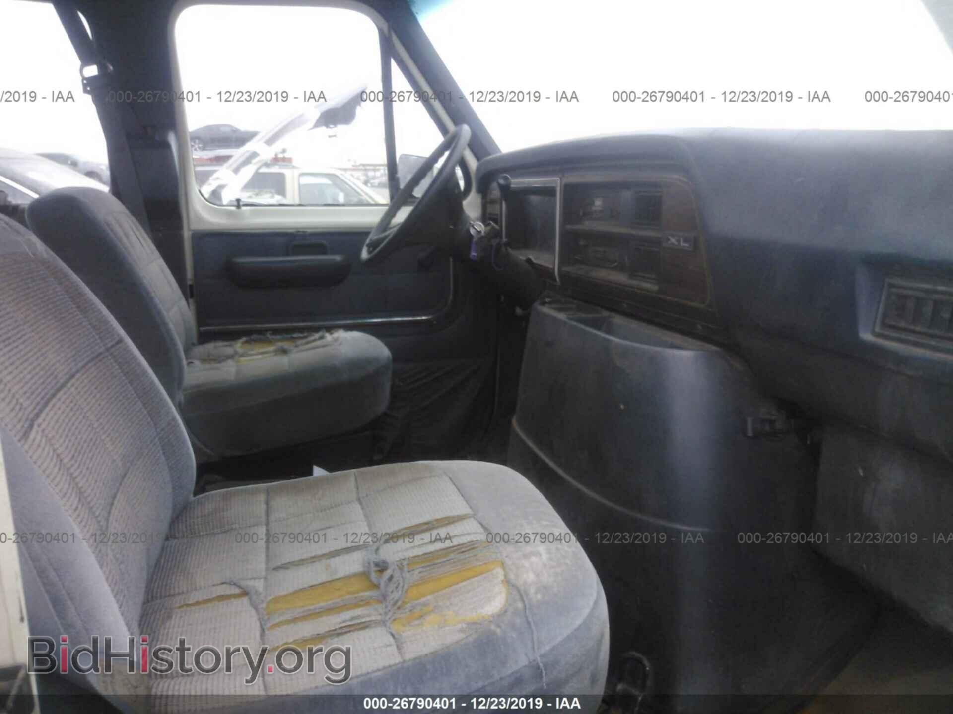 1990 Ford Econoline - VIN: 1FBJS31G8LHA86342 - Photo 5