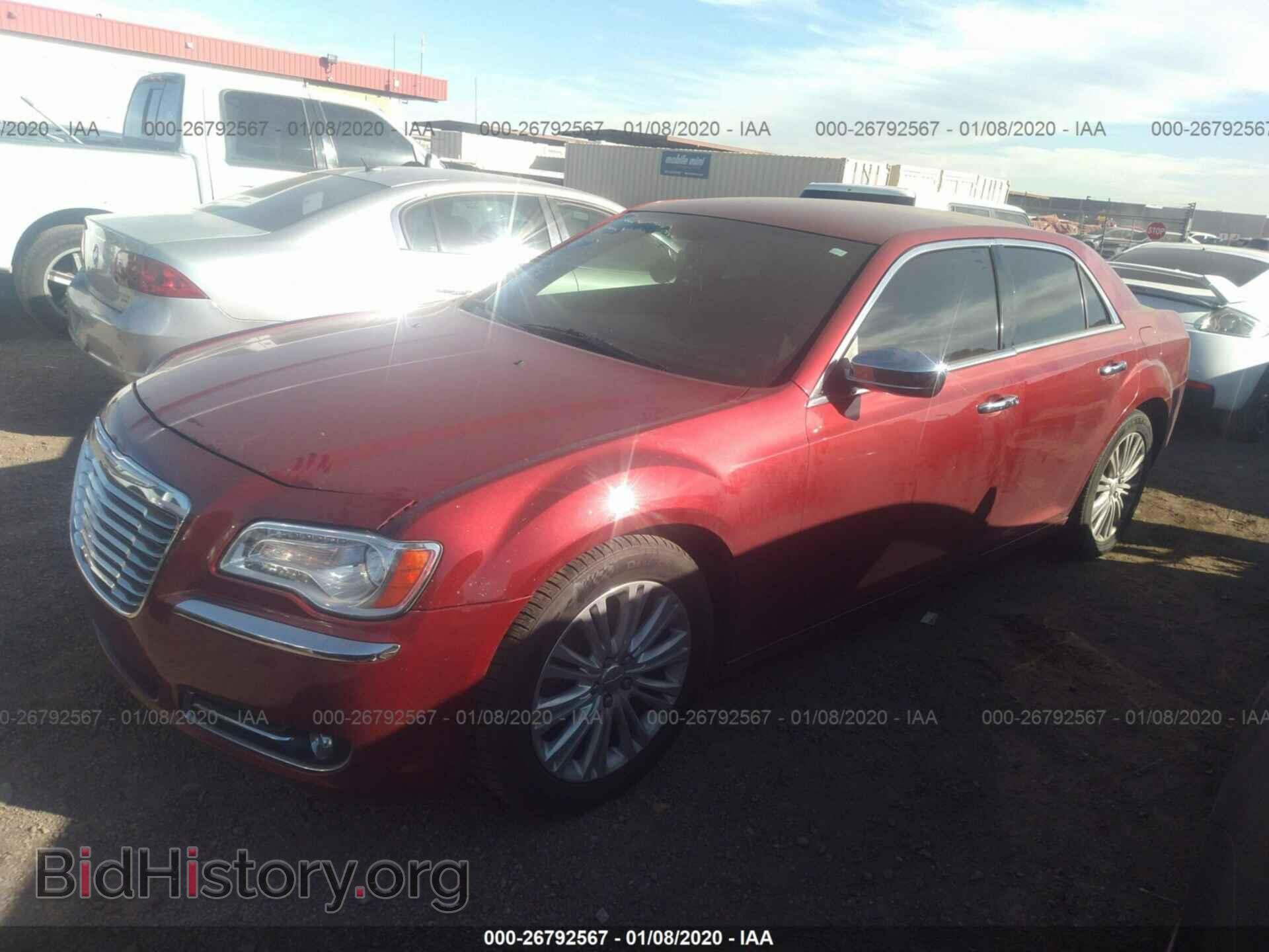 2013 CHRYSLER 300C - VIN: 2C3CCAKT1DH551772 - Фото 2