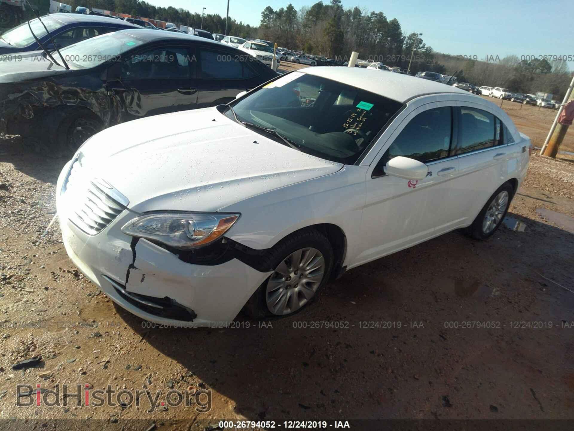 2014 CHRYSLER 200 - VIN: 1C3CCBABXEN210099 - Фото 2