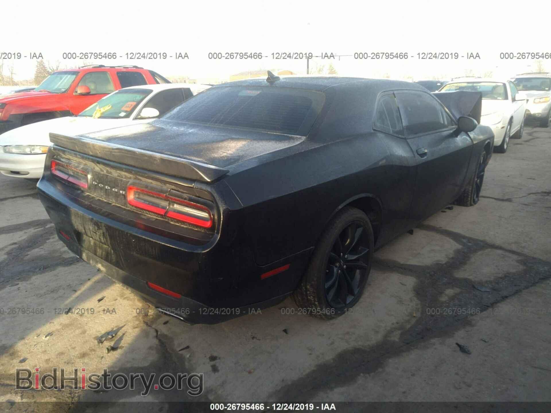 2018 DODGE CHALLENGER - VIN: 2C3CDZAG2JH132664 - Фото 4