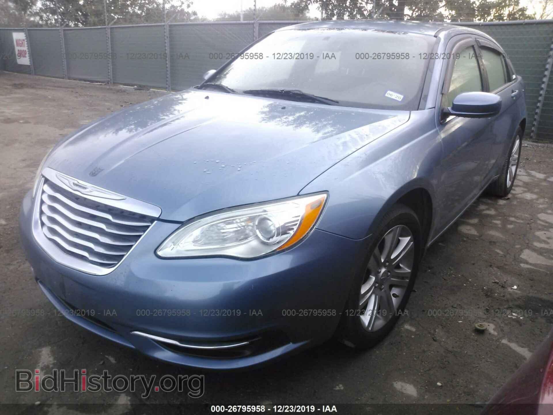 2011 CHRYSLER 200 - VIN: 1C3BC1FB9BN612142 - Фото 2