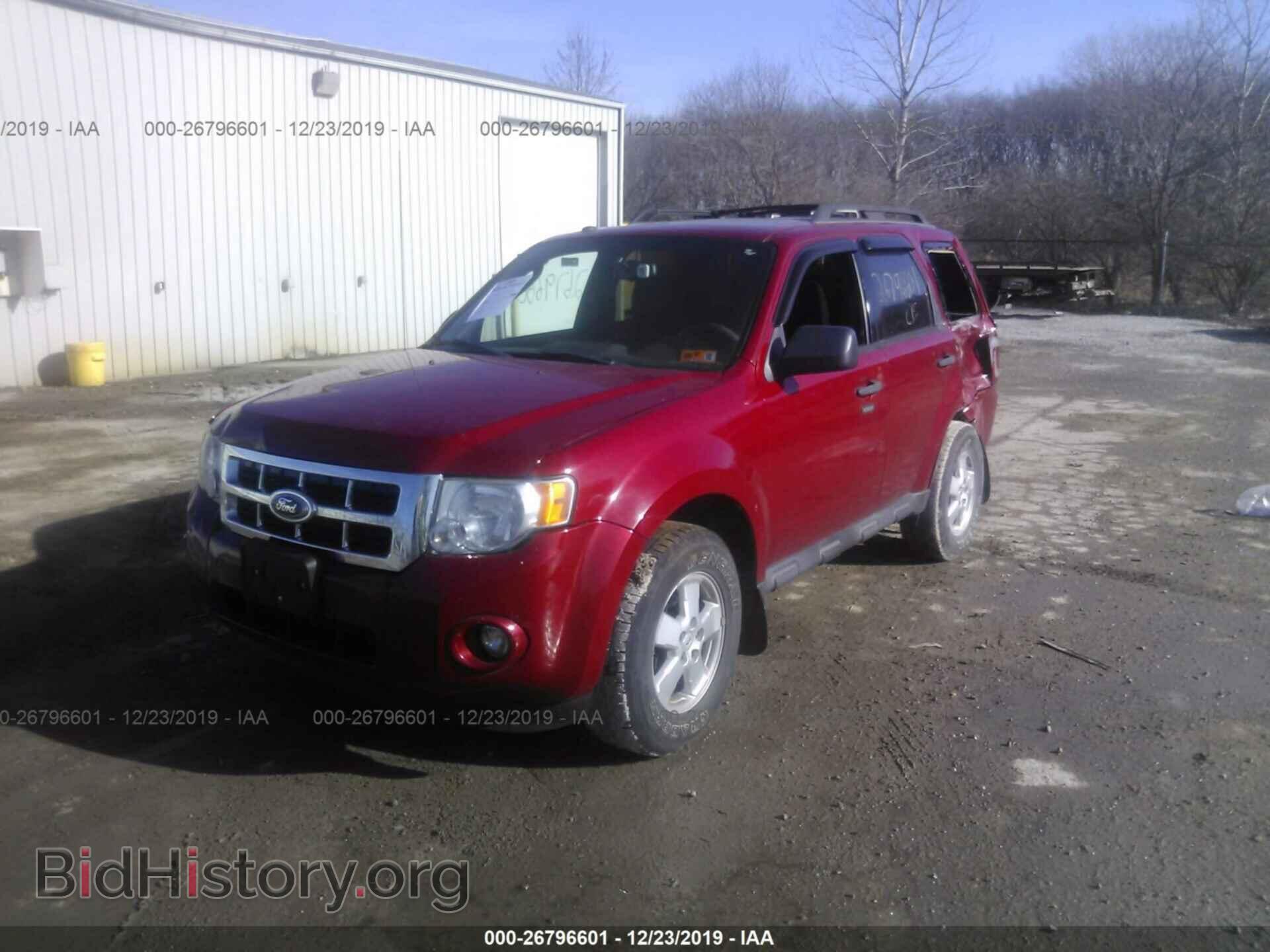 2011 FORD ESCAPE - VIN: 1FMCU0D78BKB21158 - Photo 2