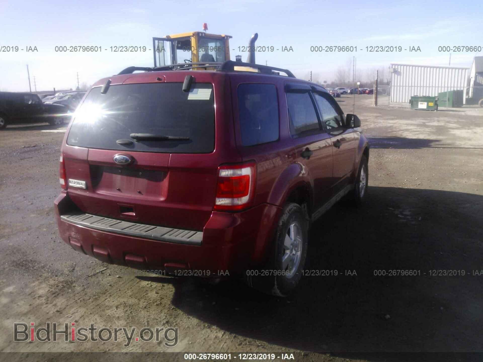 2011 FORD ESCAPE - VIN: 1FMCU0D78BKB21158 - Photo 4
