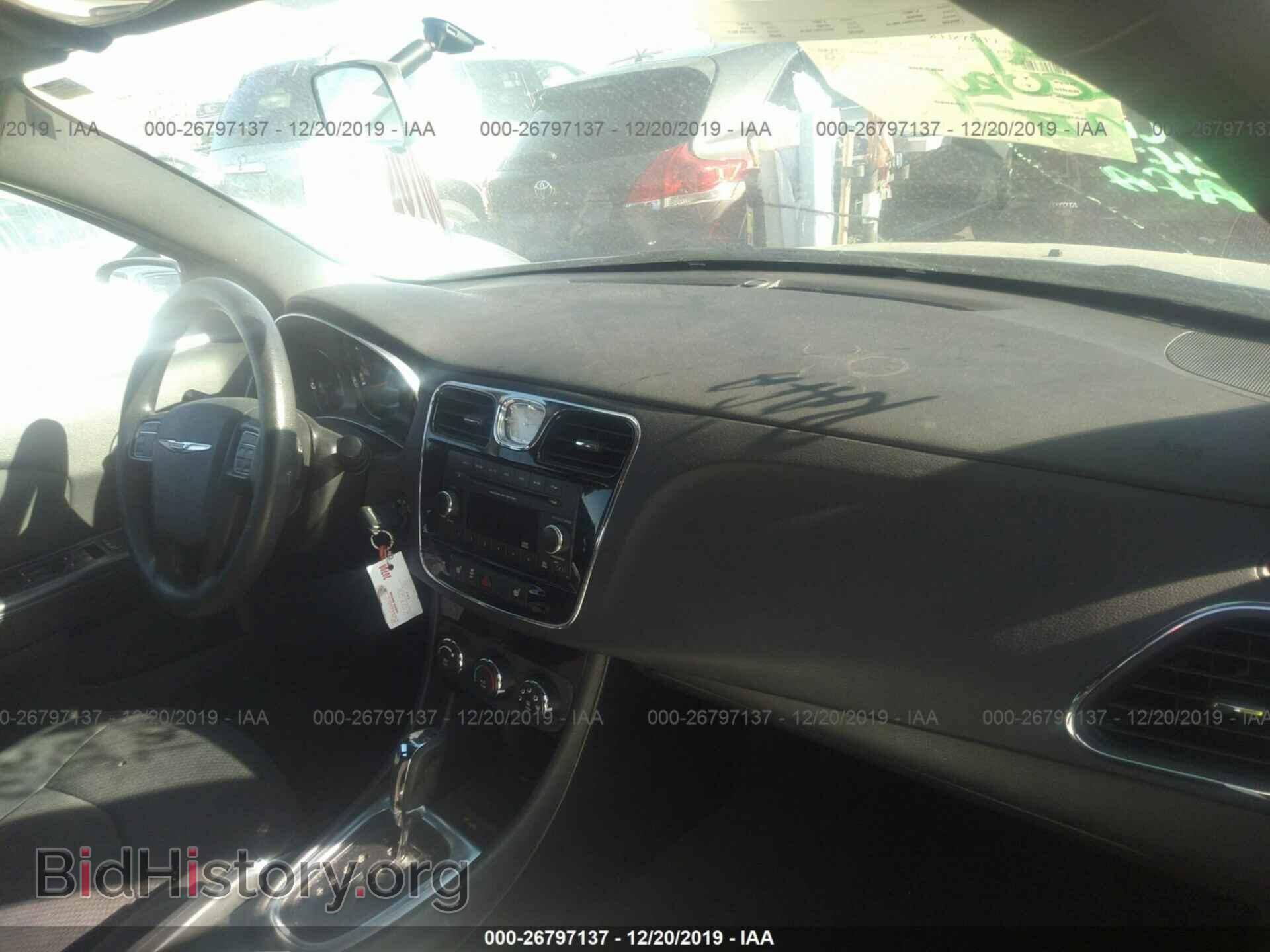 2012 CHRYSLER 200 - VIN: 1C3CCBAB0CN225918 - Фото 5