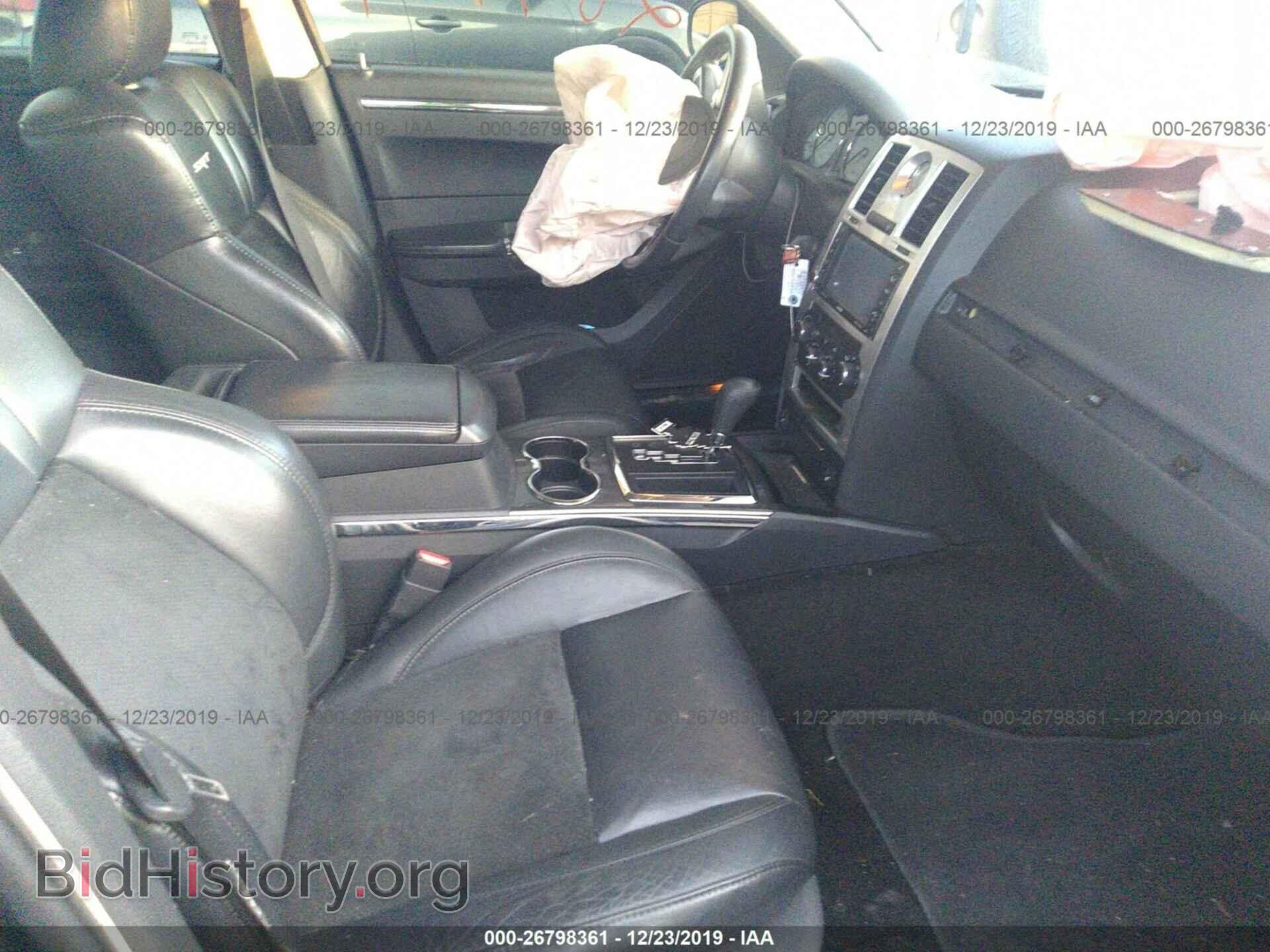 2008 CHRYSLER 300C - VIN: 2C3LA73W58H224489 - Фото 5