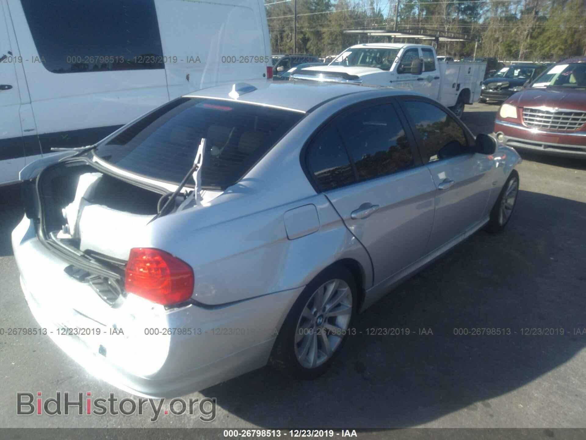 2011 BMW 328 - VIN: WBAPH7C55BE676888 - Фото 4