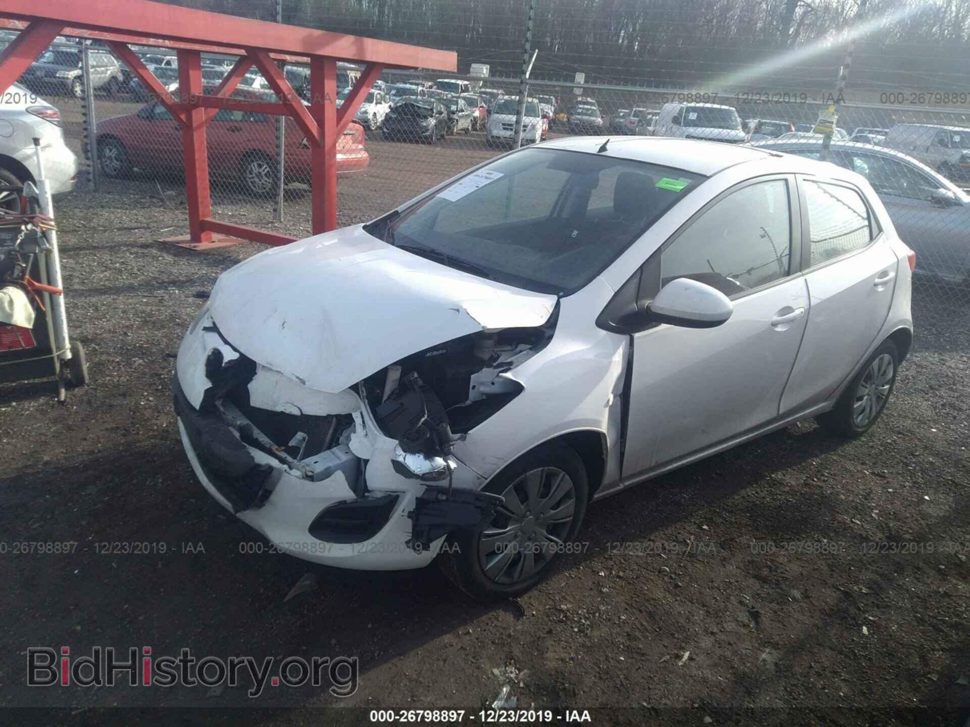 2014 MAZDA MAZDA2 - VIN: JM1DE1KY4E0175449 - Фото 2