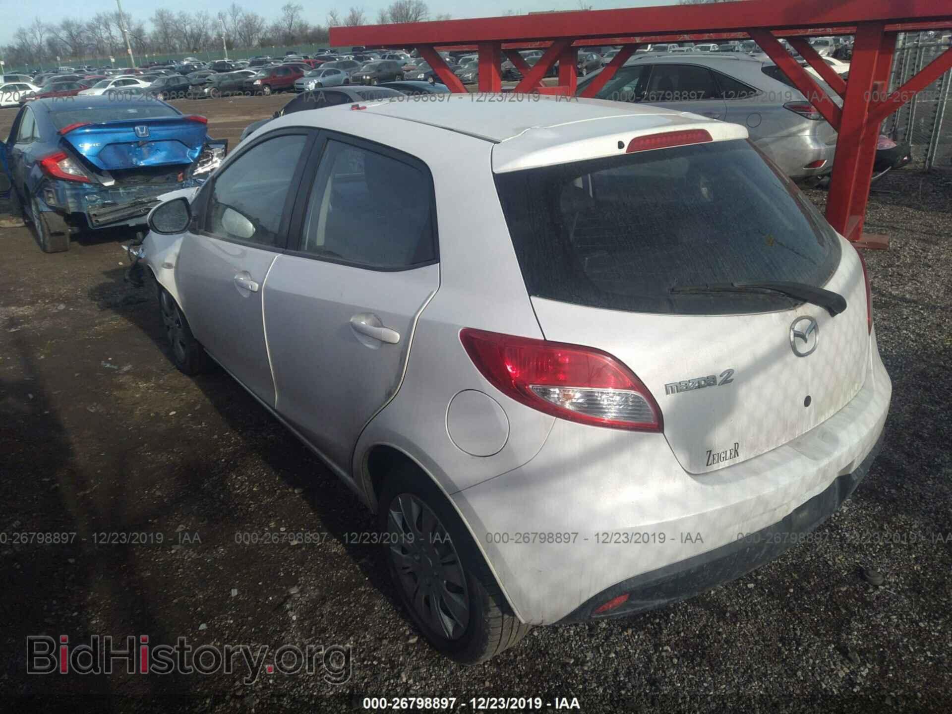 2014 MAZDA MAZDA2 - VIN: JM1DE1KY4E0175449 - Фото 3