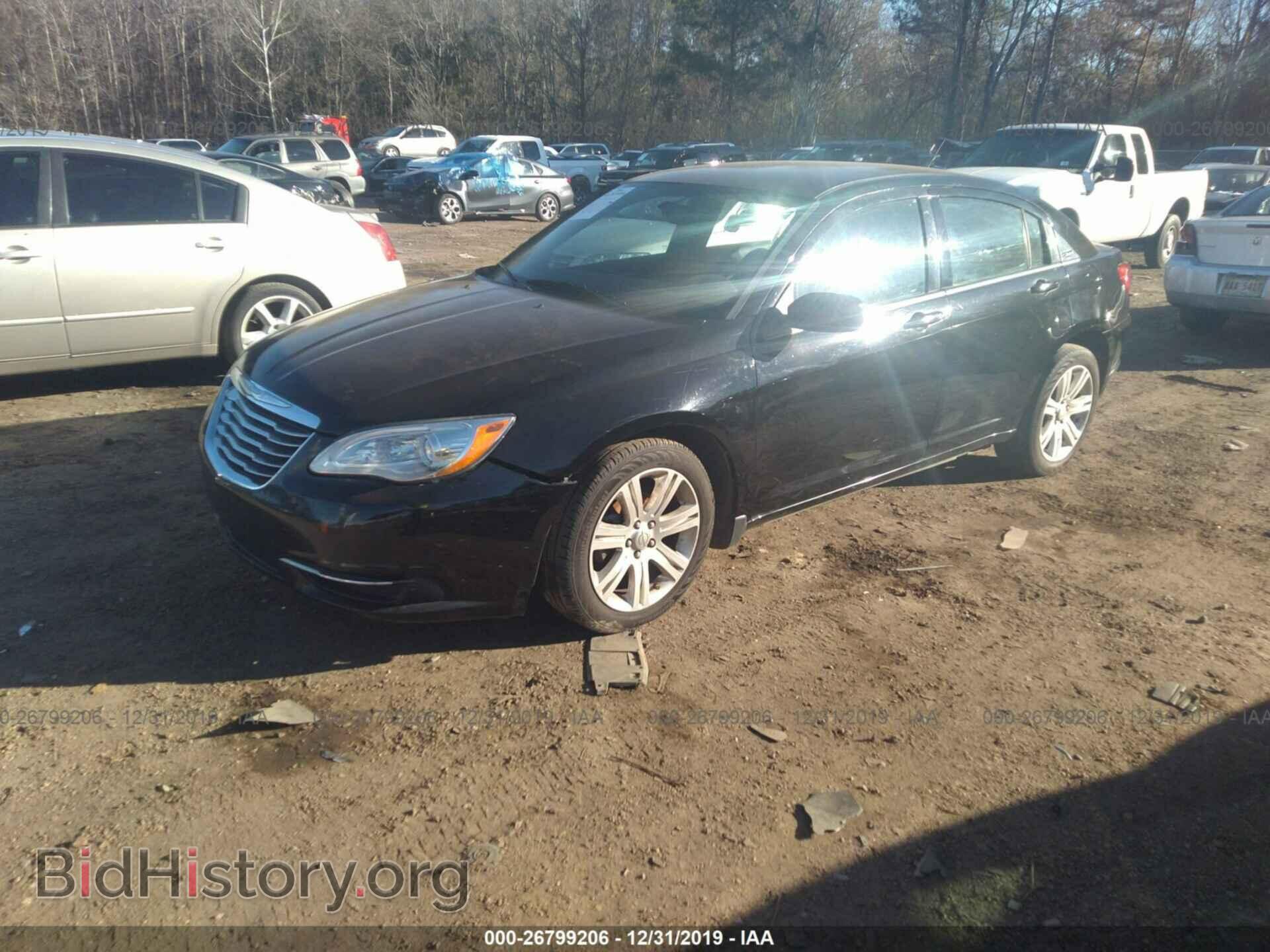2012 CHRYSLER 200 - VIN: 1C3CCBBB0CN331025 - Photo 2
