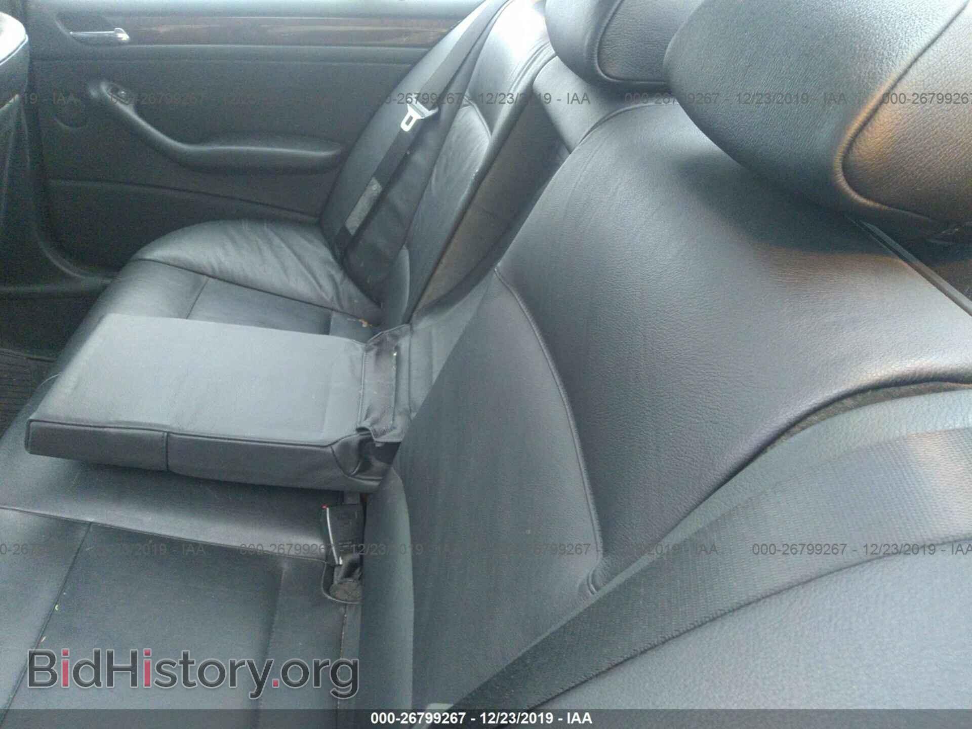 2005 BMW 330 - VIN: WBAEV53465KM39859 - Фото 8