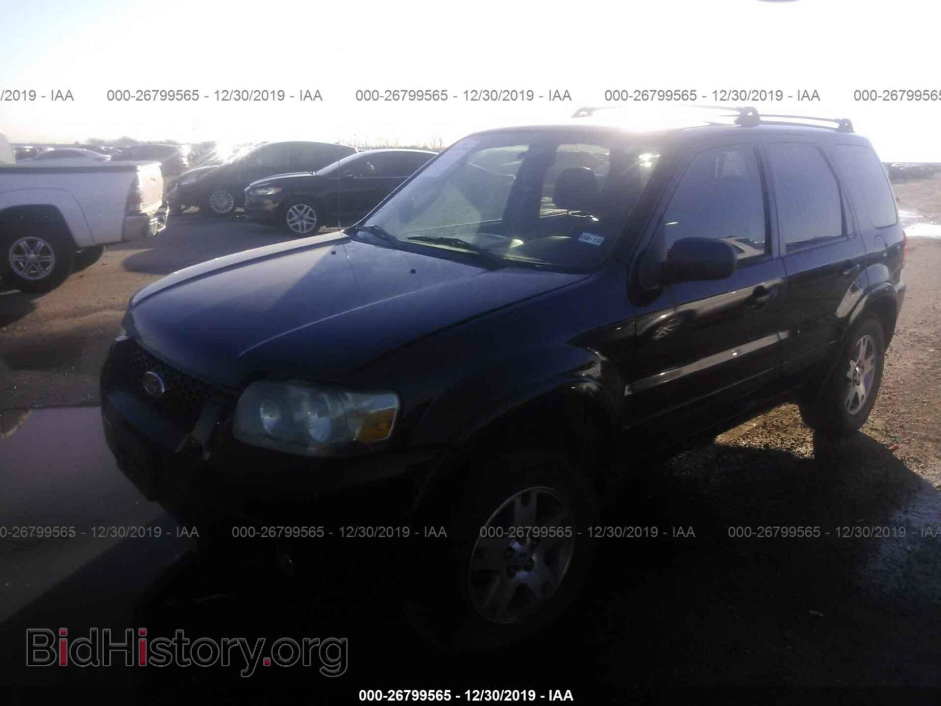 2005 Ford Escape - VIN: 1FMCU04185KD66073 - Фото 2