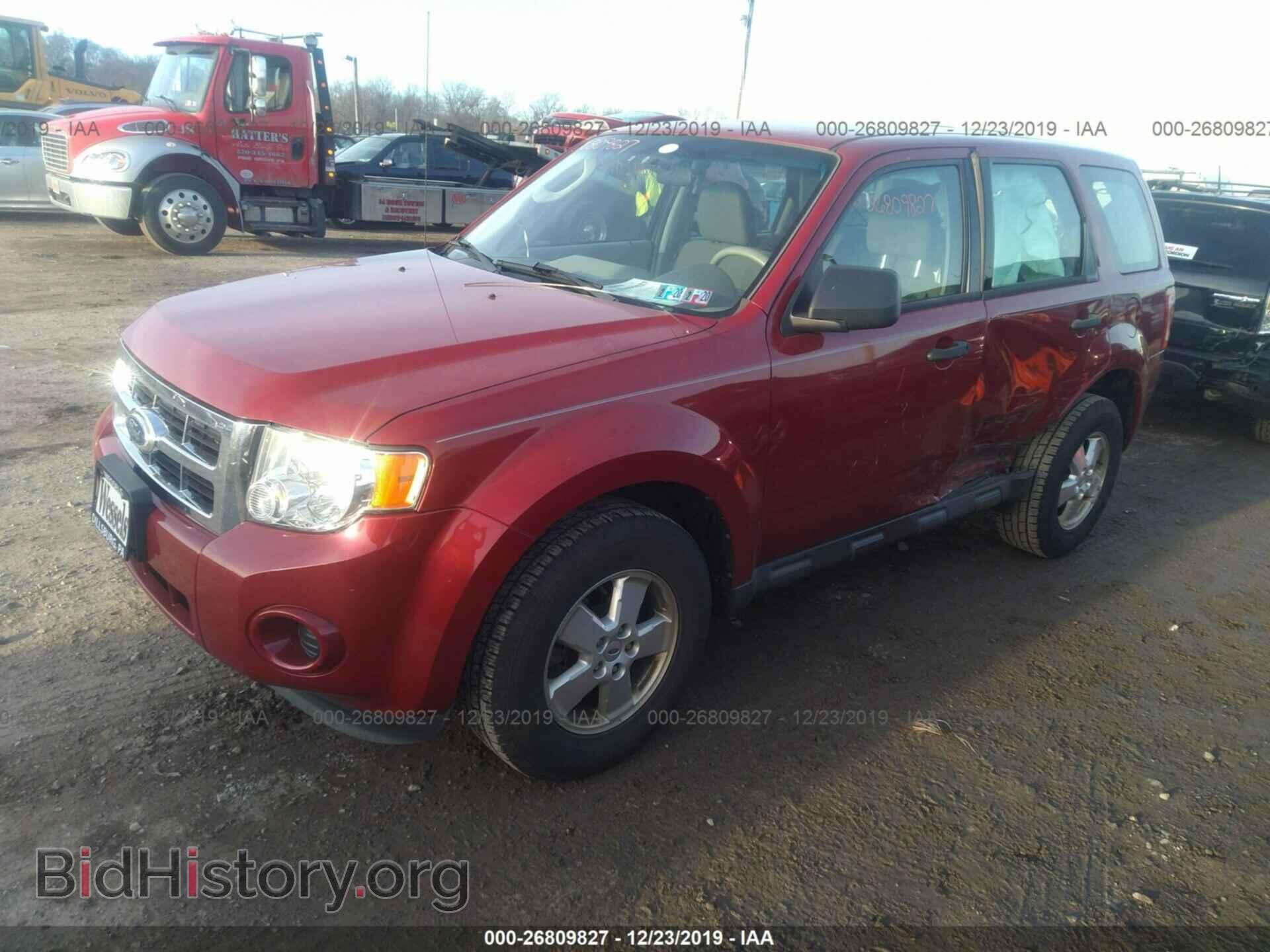 2011 FORD ESCAPE - VIN: 1FMCU0C74BKA12763 - Photo 2