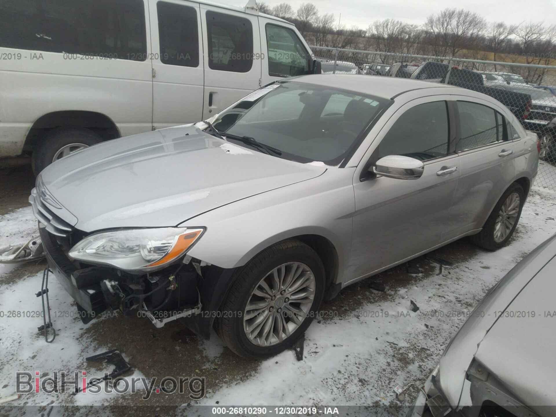 2012 CHRYSLER 200 - VIN: 1C3CCBCB0CN303577 - Photo 2