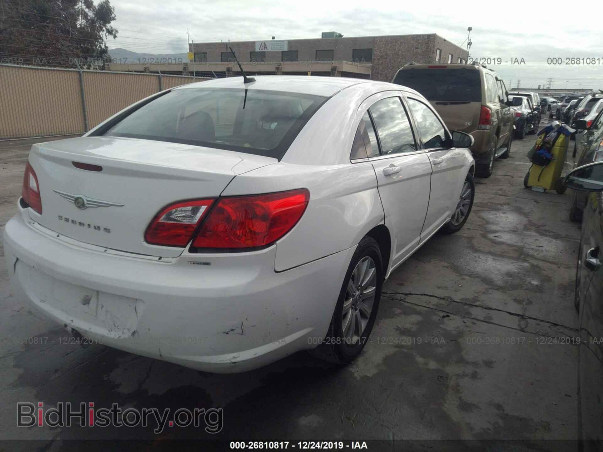 2010 CHRYSLER SEBRING - VIN: 1C3CC5FB0AN213985 - Фото 4