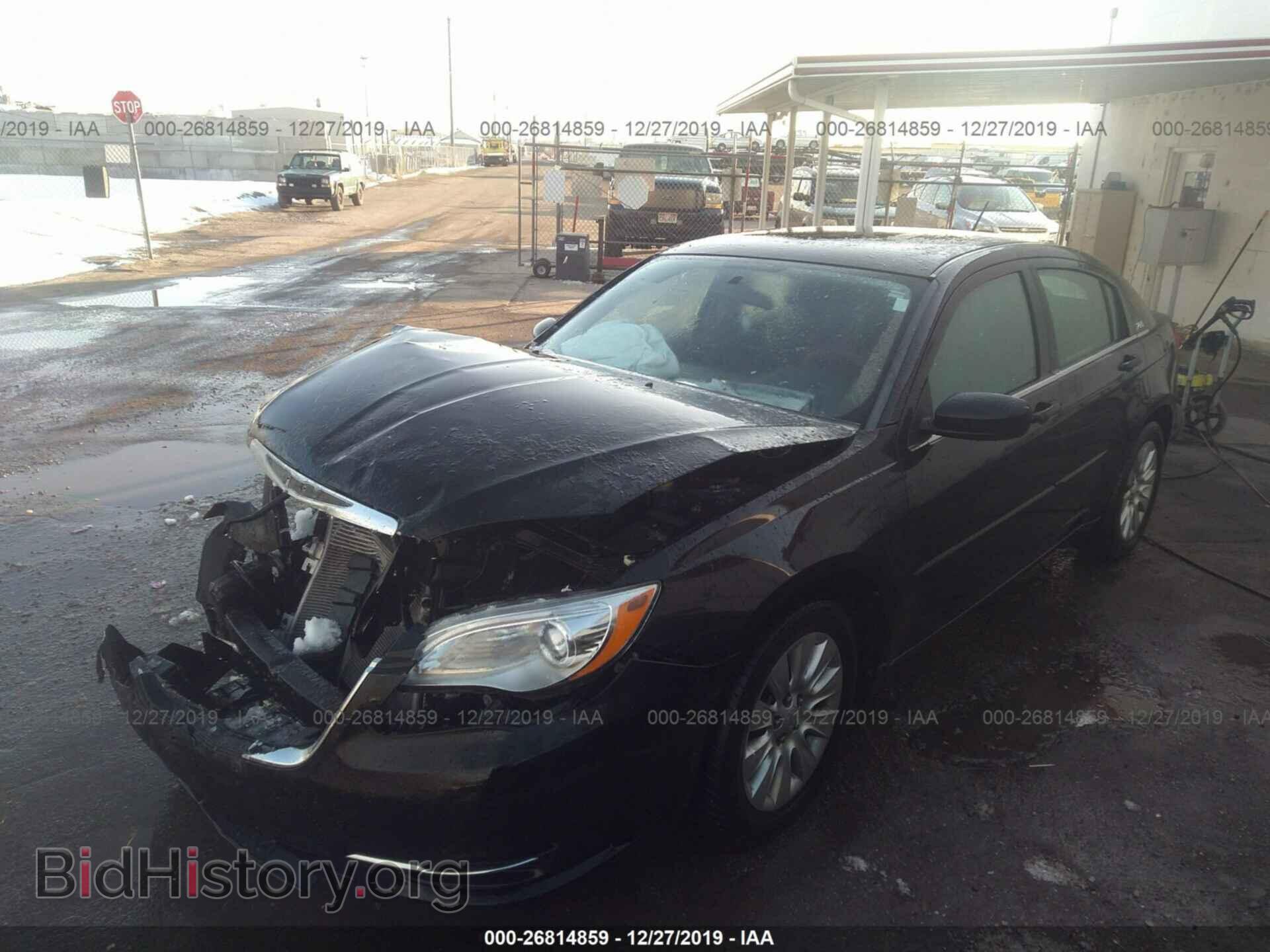 2012 CHRYSLER 200 - VIN: 1C3CCBAB2CN191433 - Фото 2