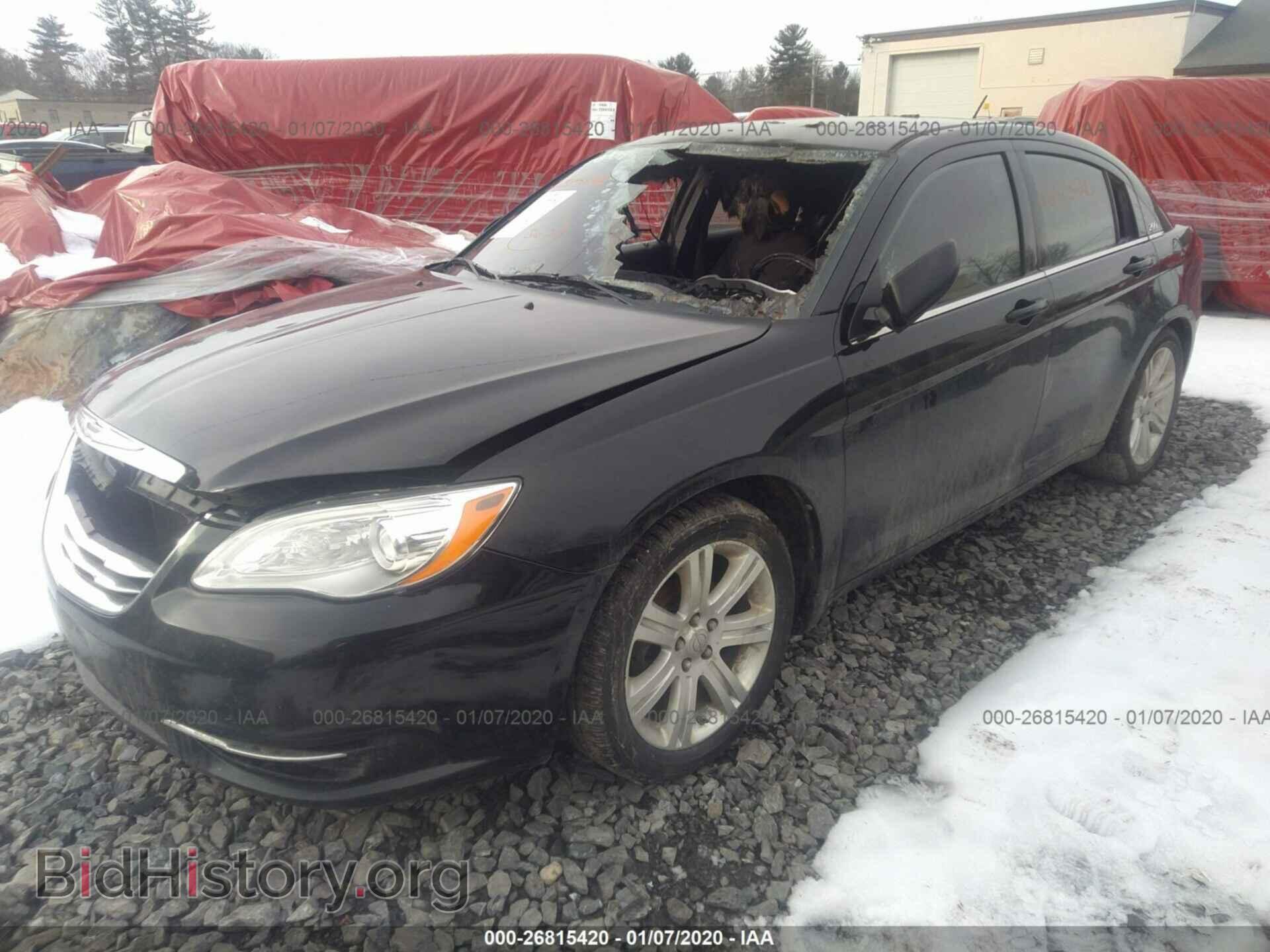 2013 CHRYSLER 200 - VIN: 1C3CCBBG1DN531795 - Фото 2