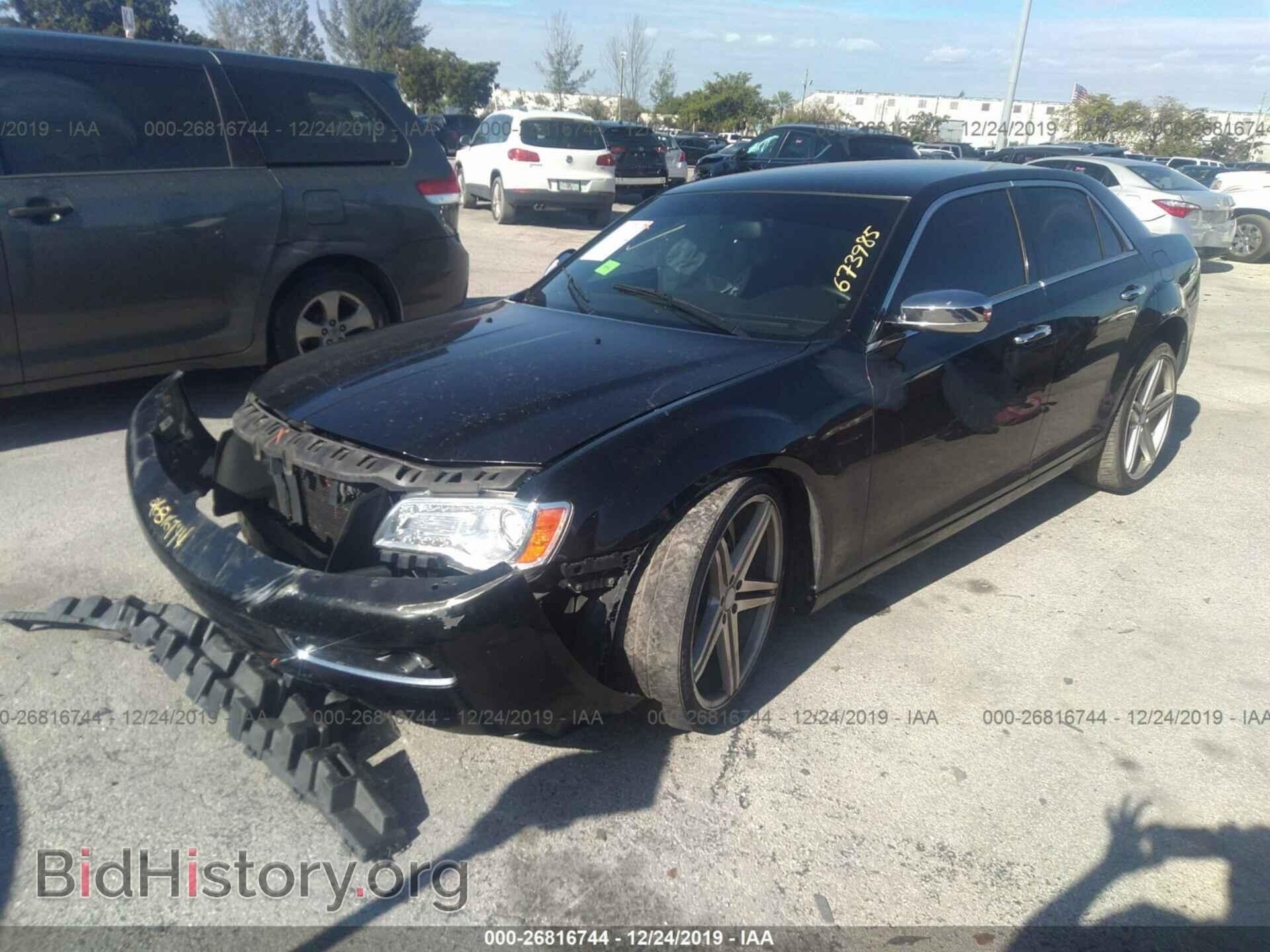 2013 CHRYSLER 300C - VIN: 2C3CCAET9DH673985 - Фото 2