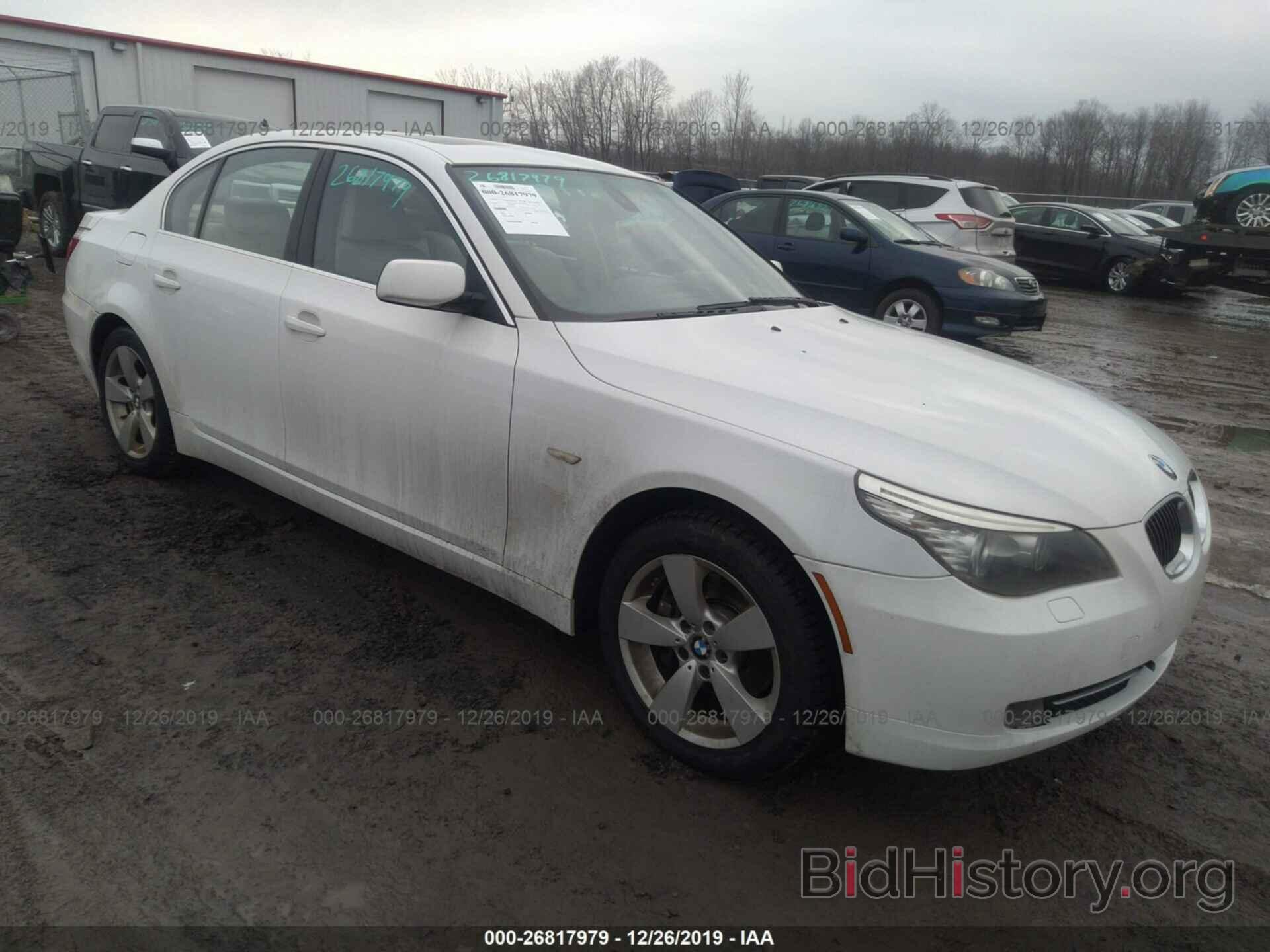 Photo WBANV13568CZ55462 - BMW 528 2008