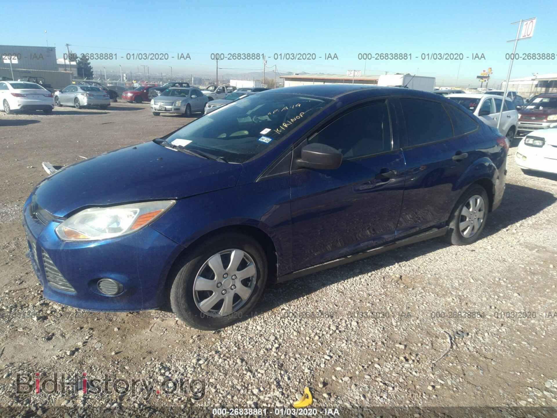 2012 Ford Focus - VIN: 1FAHP3E20CL313603 - Фото 2
