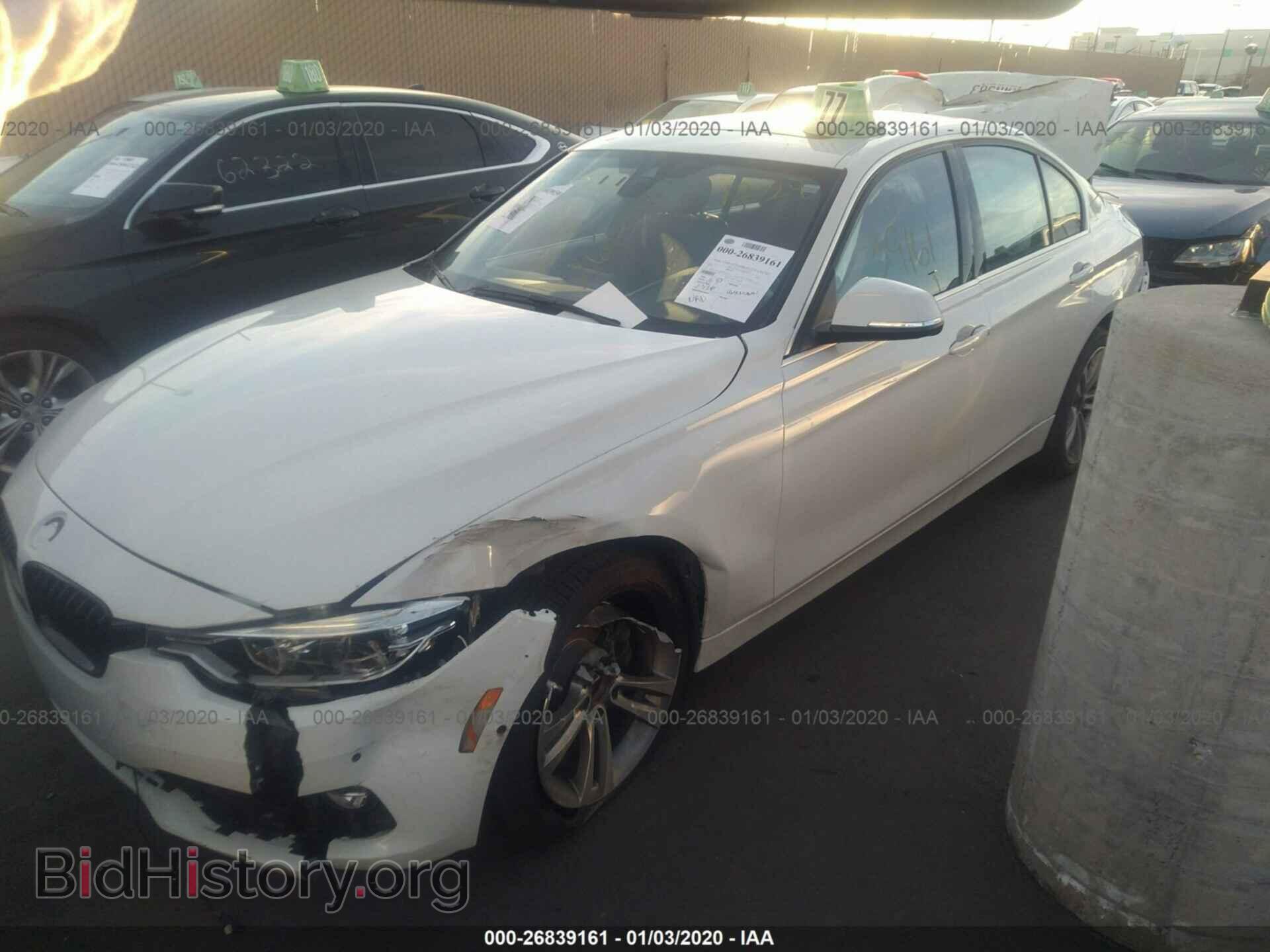 2017 BMW 330 - VIN: WBA8B9C35HK885672 - Фото 2