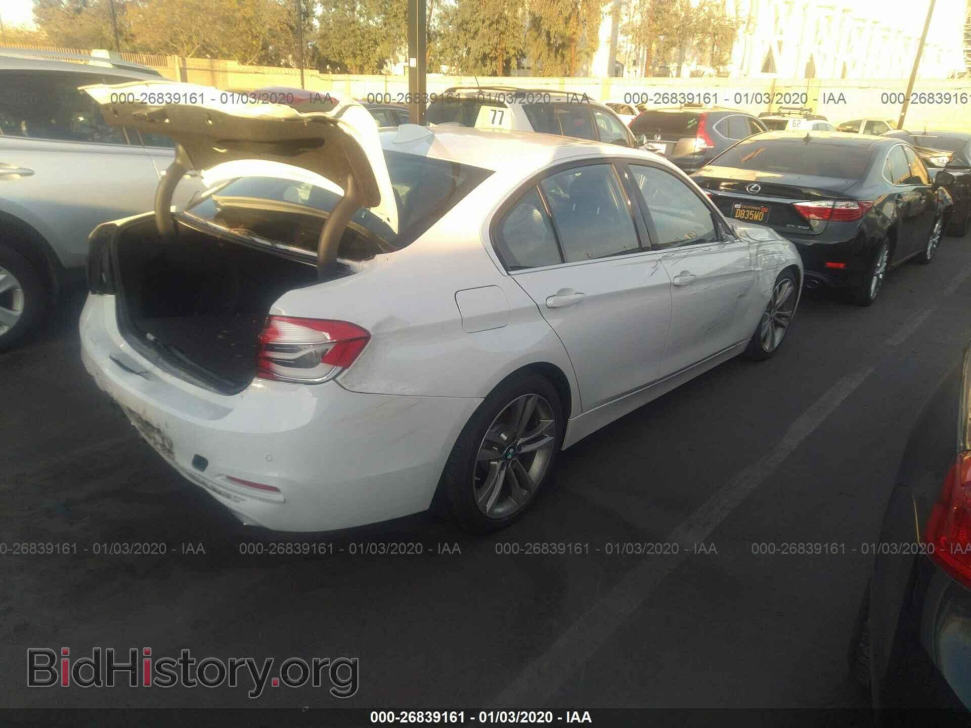 2017 BMW 330 - VIN: WBA8B9C35HK885672 - Фото 4