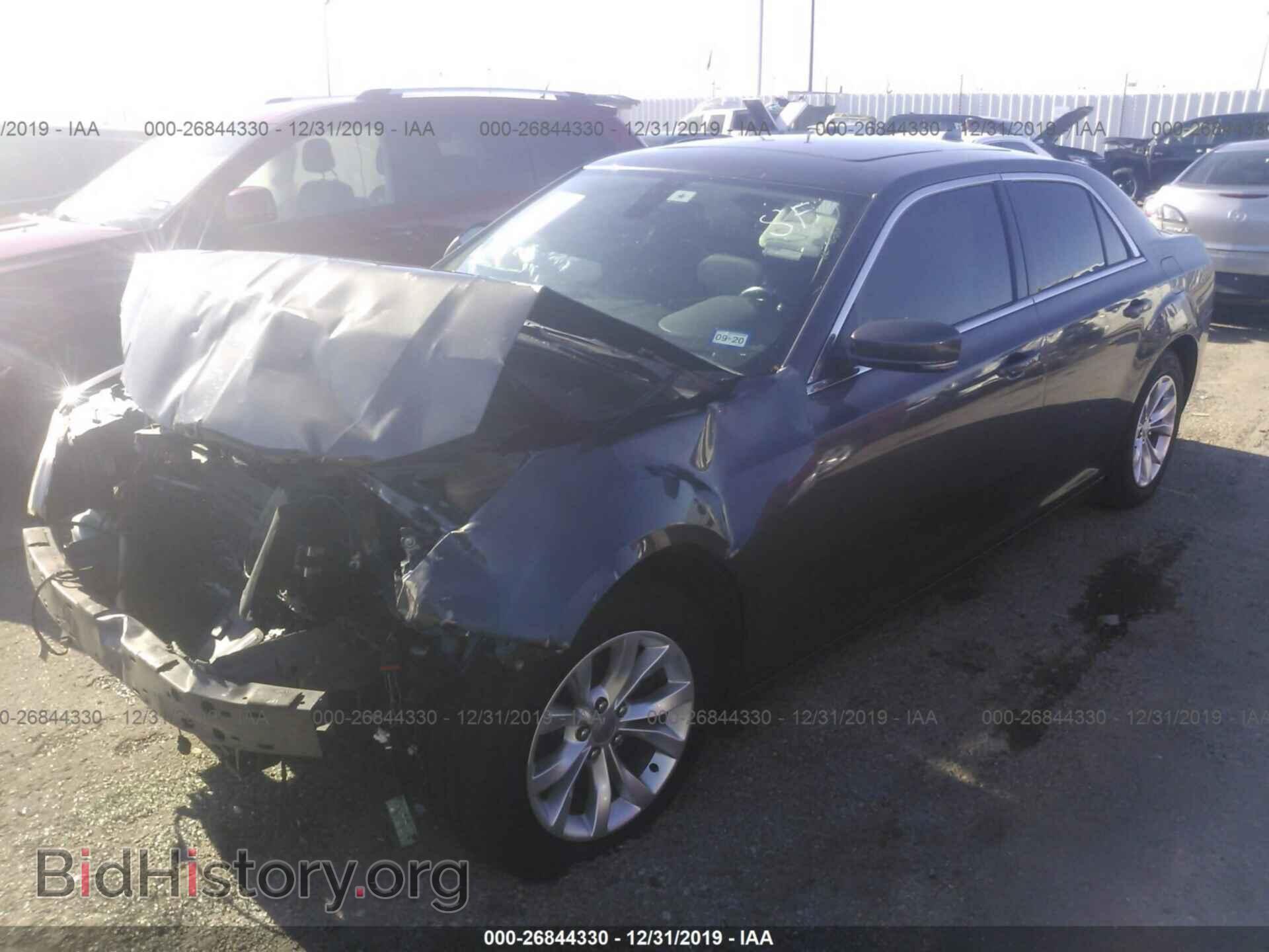 2015 CHRYSLER 300 - VIN: 2C3CCAAGXFH830256 - Фото 2