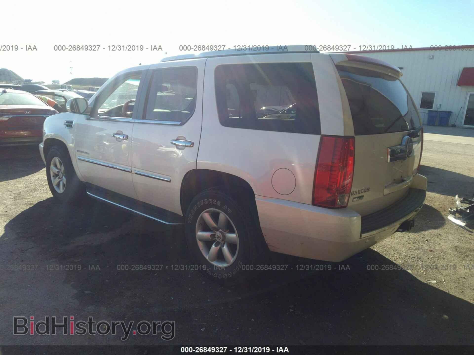 2011 CADILLAC ESCALADE - VIN: 1GYS4BEF1BR292112 - Фото 3