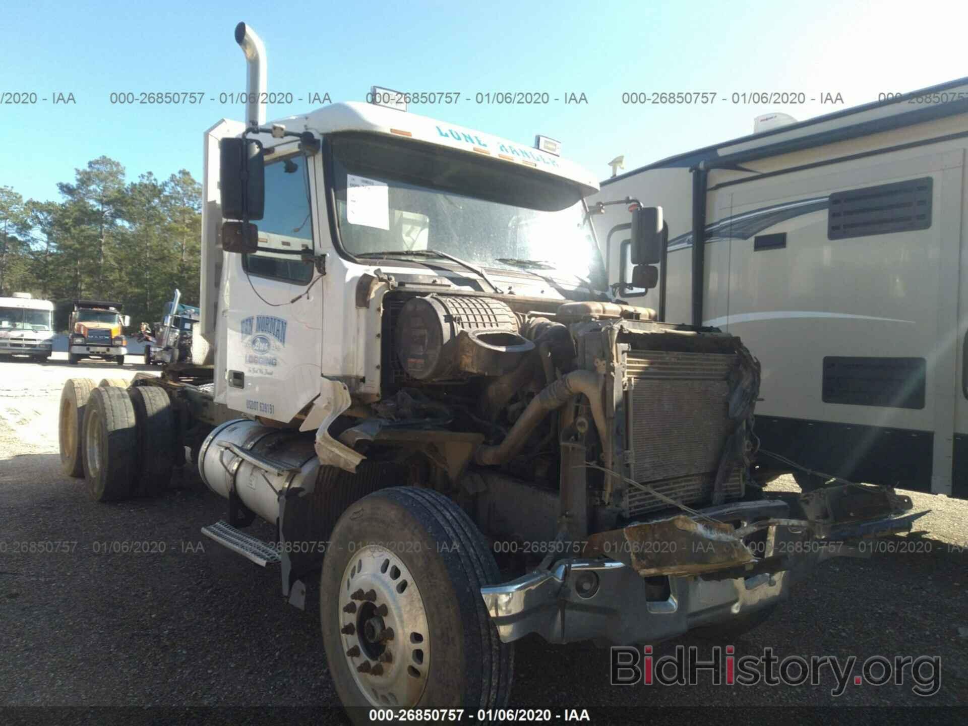 Photo 4V4KC9GH17N489042 - VOLVO VHD 2007