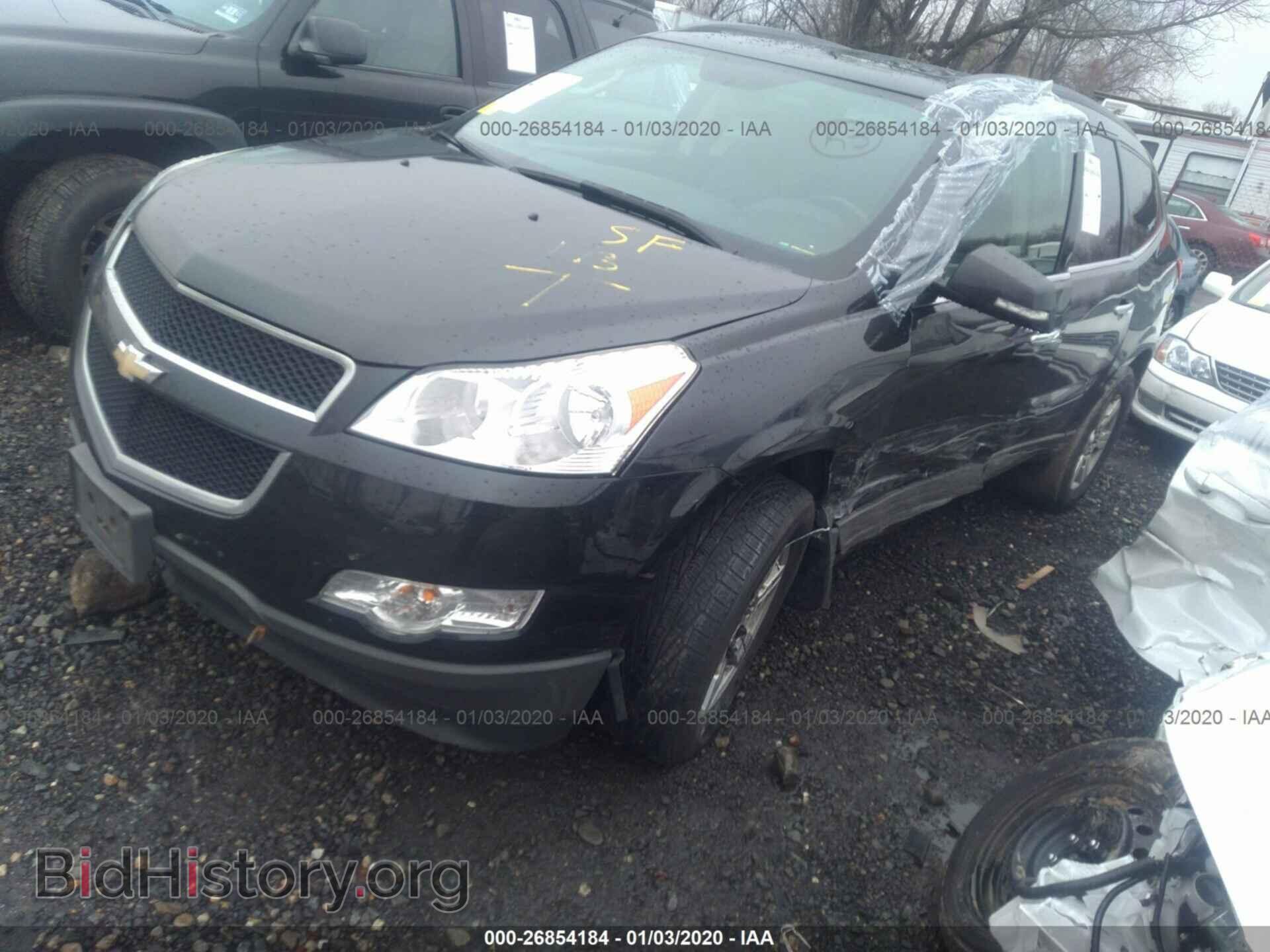 2011 CHEVROLET TRAVERSE - VIN: 1GNKRJED6BJ295027 - Фото 2