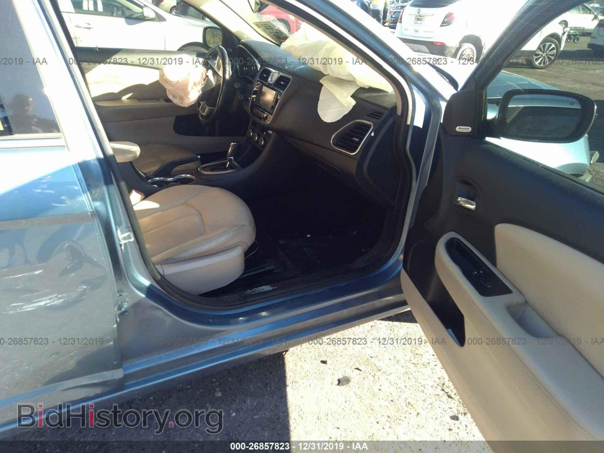 2011 CHRYSLER 200 - VIN: 1C3BC2FG8BN607435 - Photo 5
