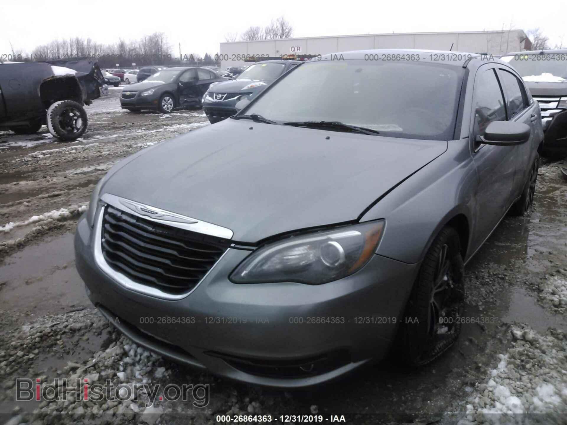 2011 CHRYSLER 200 - VIN: 1C3BC8FG3BN577473 - Photo 2