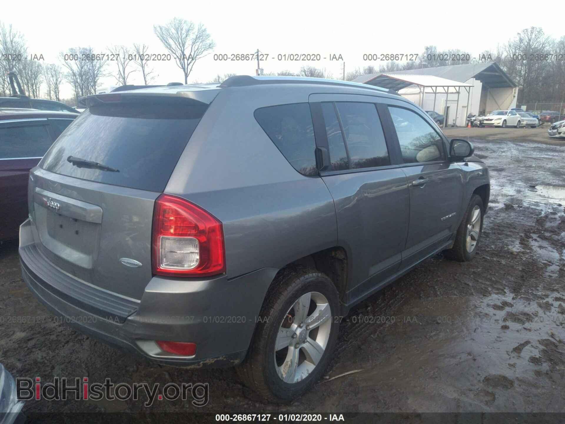 2012 Jeep Compass - VIN: 1C4NJDEB5CD723070 - Photo 4