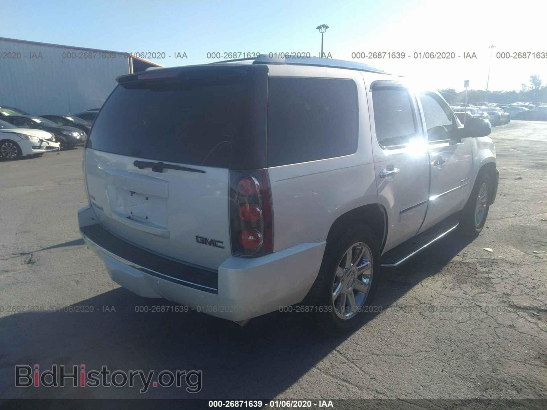 2010 GMC YUKON - VIN: 1GKUCEEF3AR127572 - Photo 4
