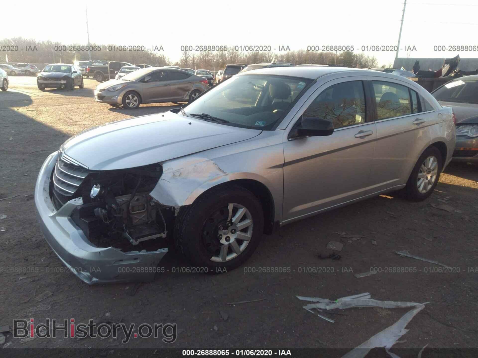 2010 CHRYSLER SEBRING - VIN: 1C3CC4FB7AN207109 - Photo 2