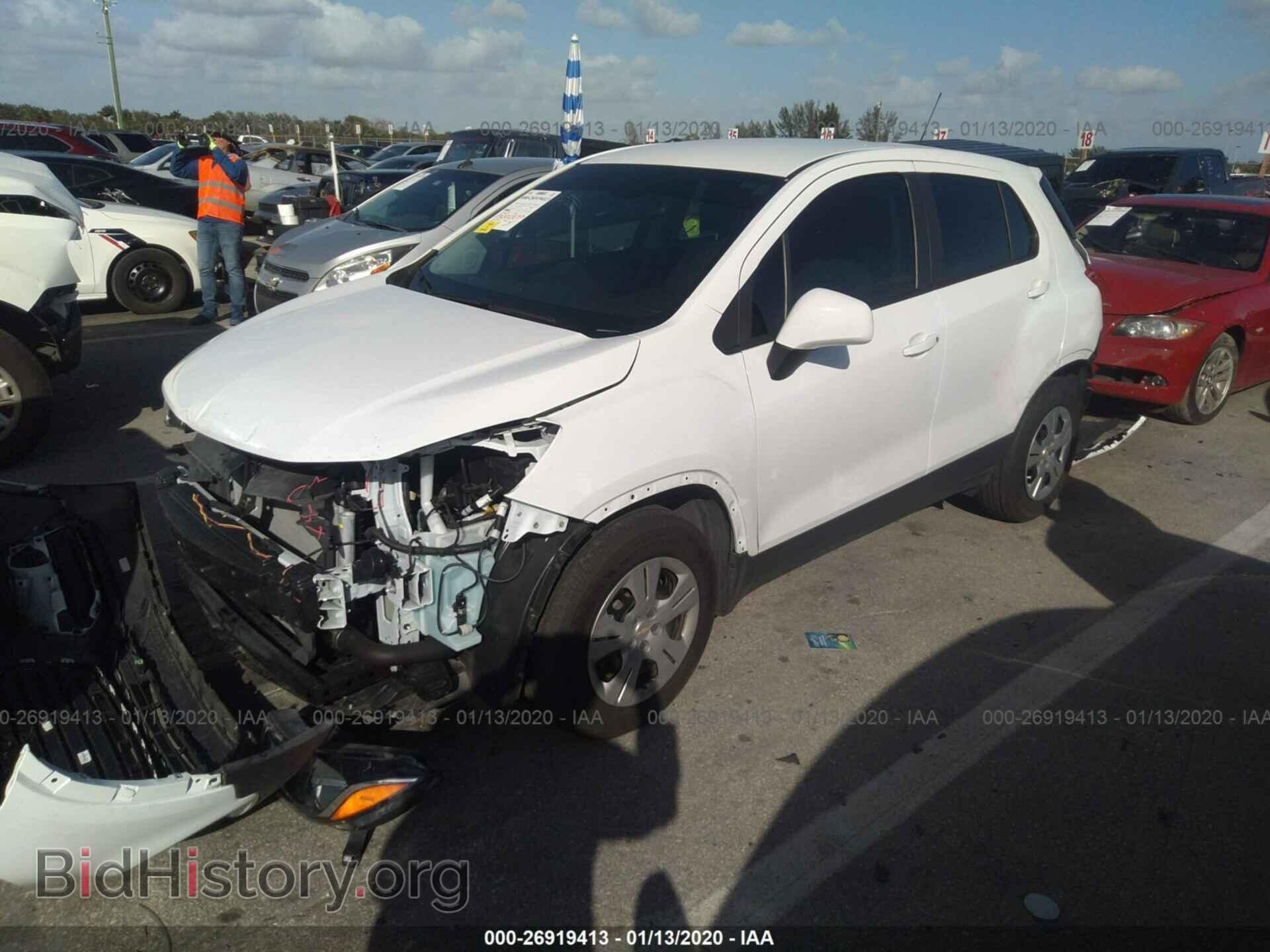 2019 CHEVROLET TRAX - VIN: 3GNCJKSB3KL153599 - Photo 2