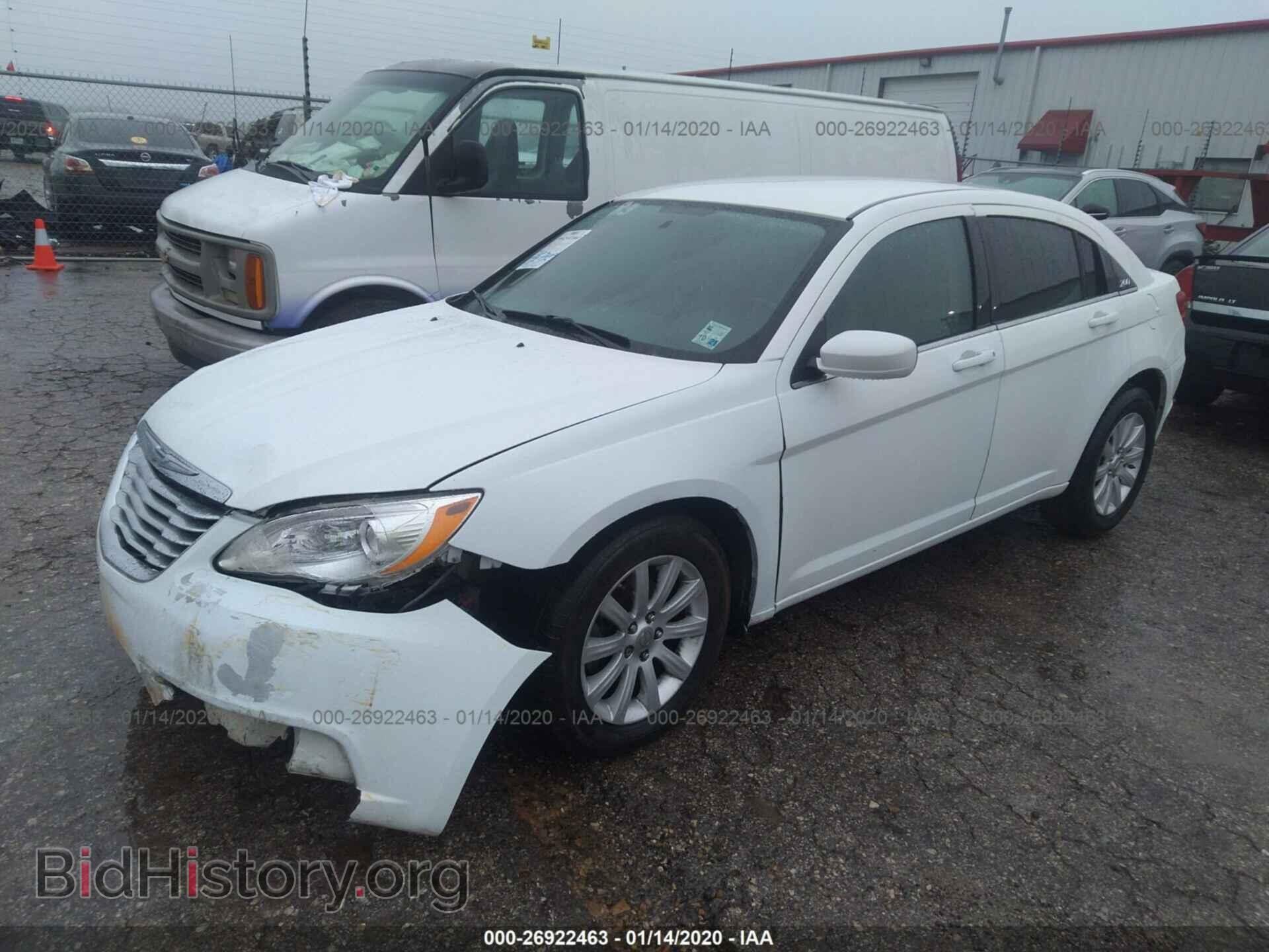 2013 CHRYSLER 200 - VIN: 1C3CCBBB1DN600134 - Фото 2