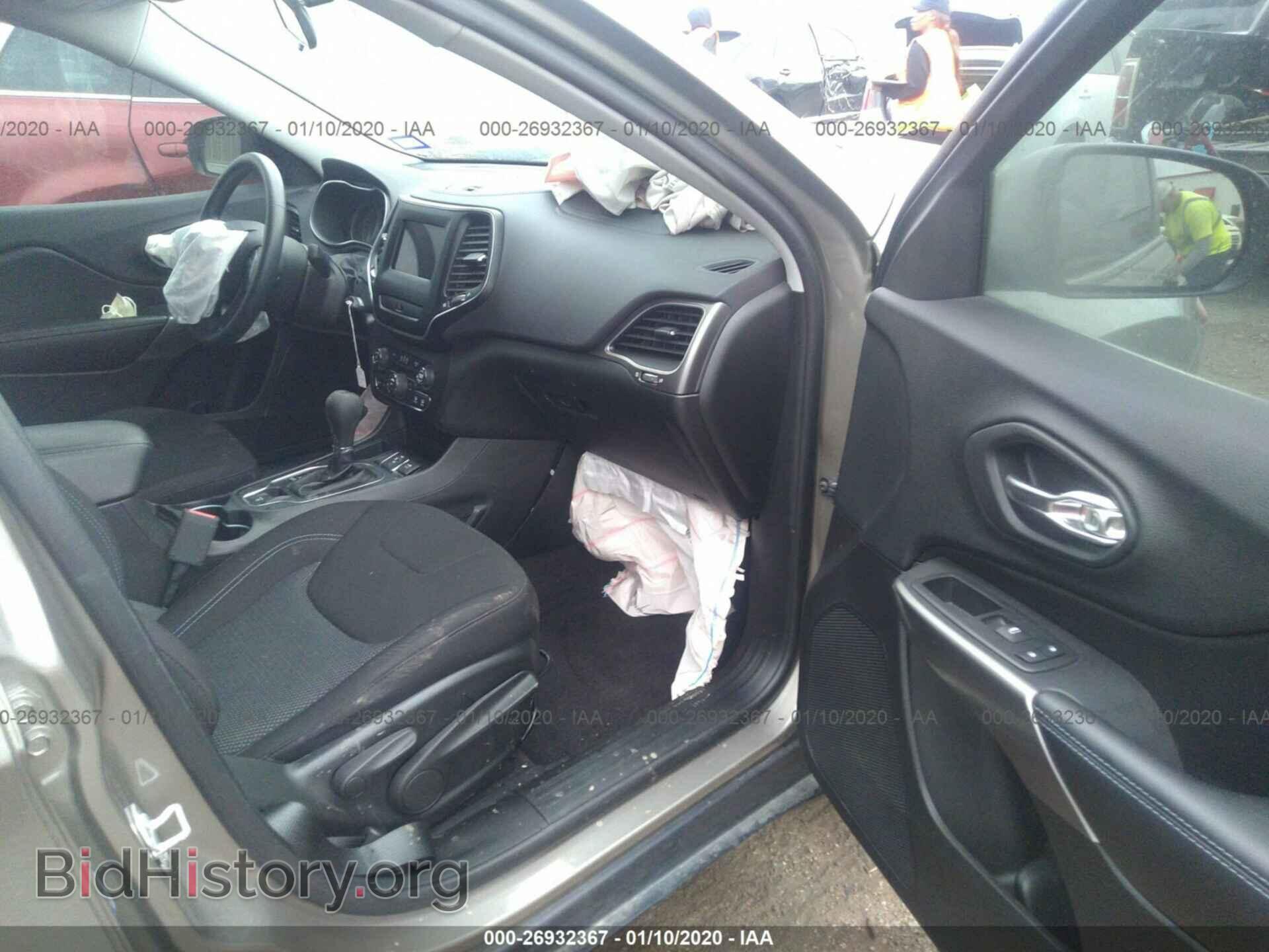 2019 JEEP CHEROKEE - VIN: 1C4PJLCB8KD149777 - Photo 5