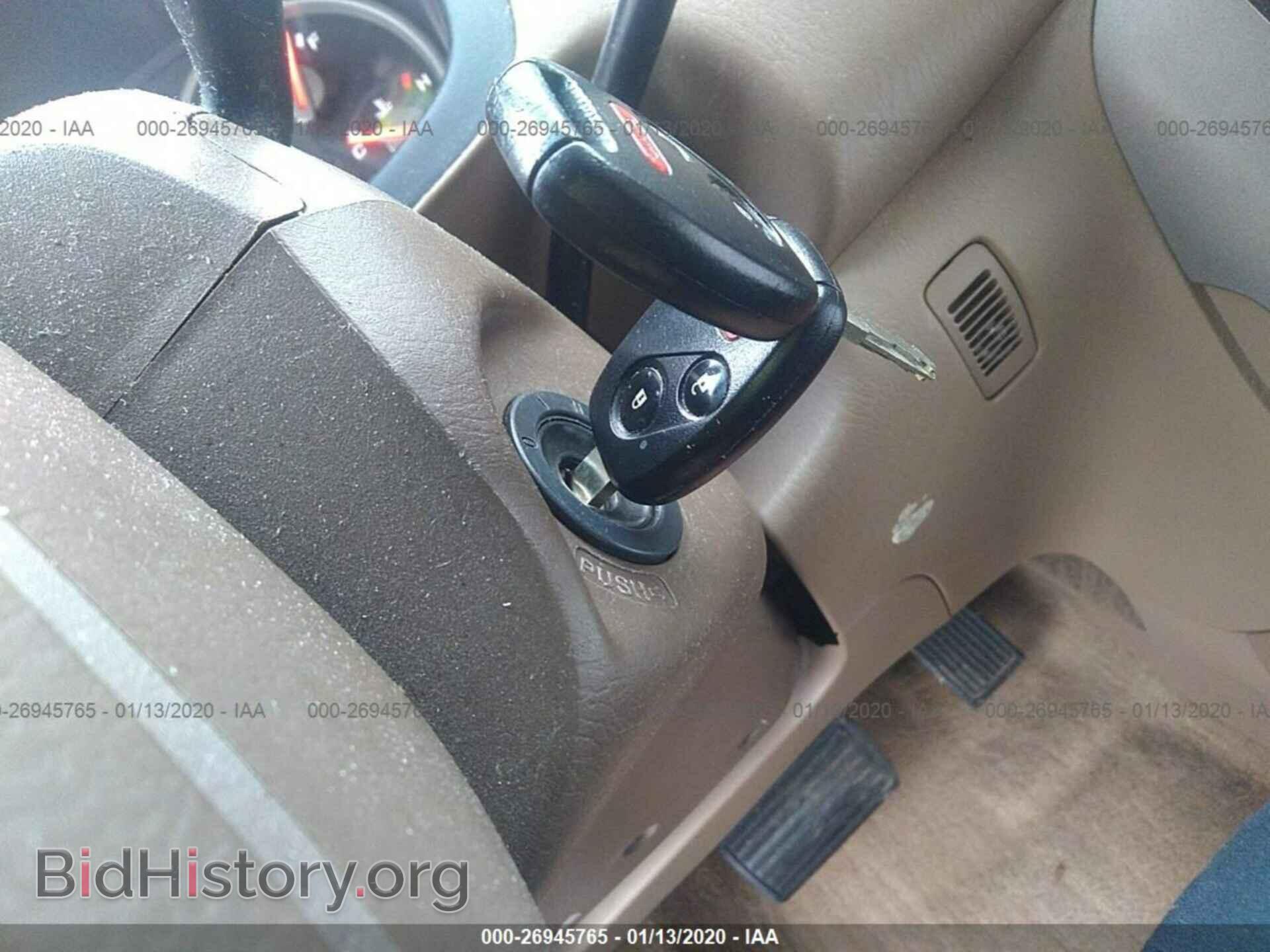 2008 HONDA PILOT - VIN: 5FNYF185X8B015738 - Фото 11