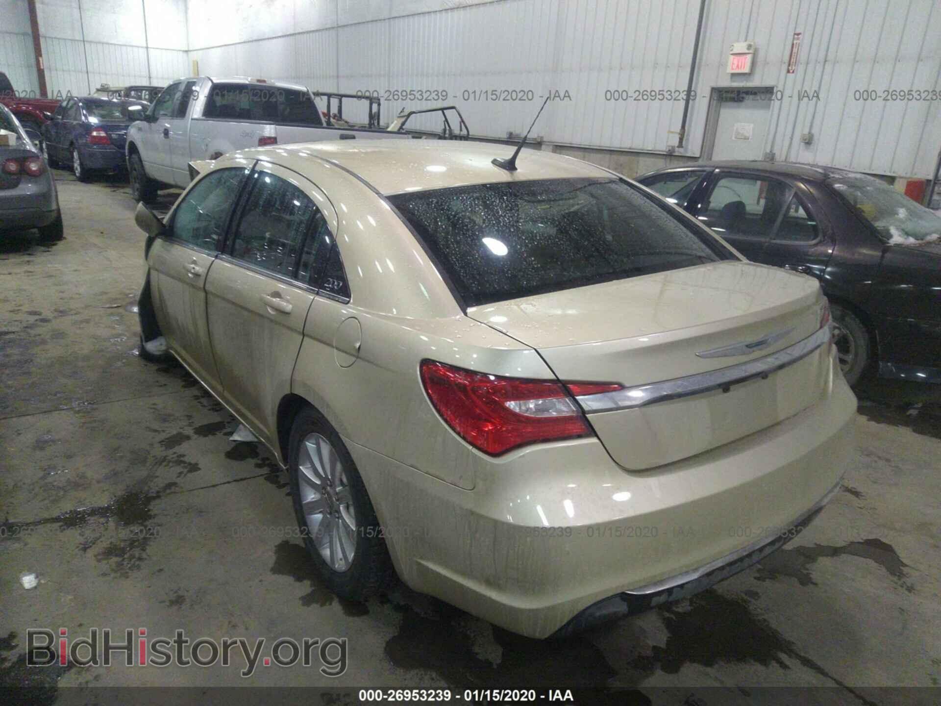 2011 CHRYSLER 200 - VIN: 1C3BC1FB8BN521234 - Photo 3