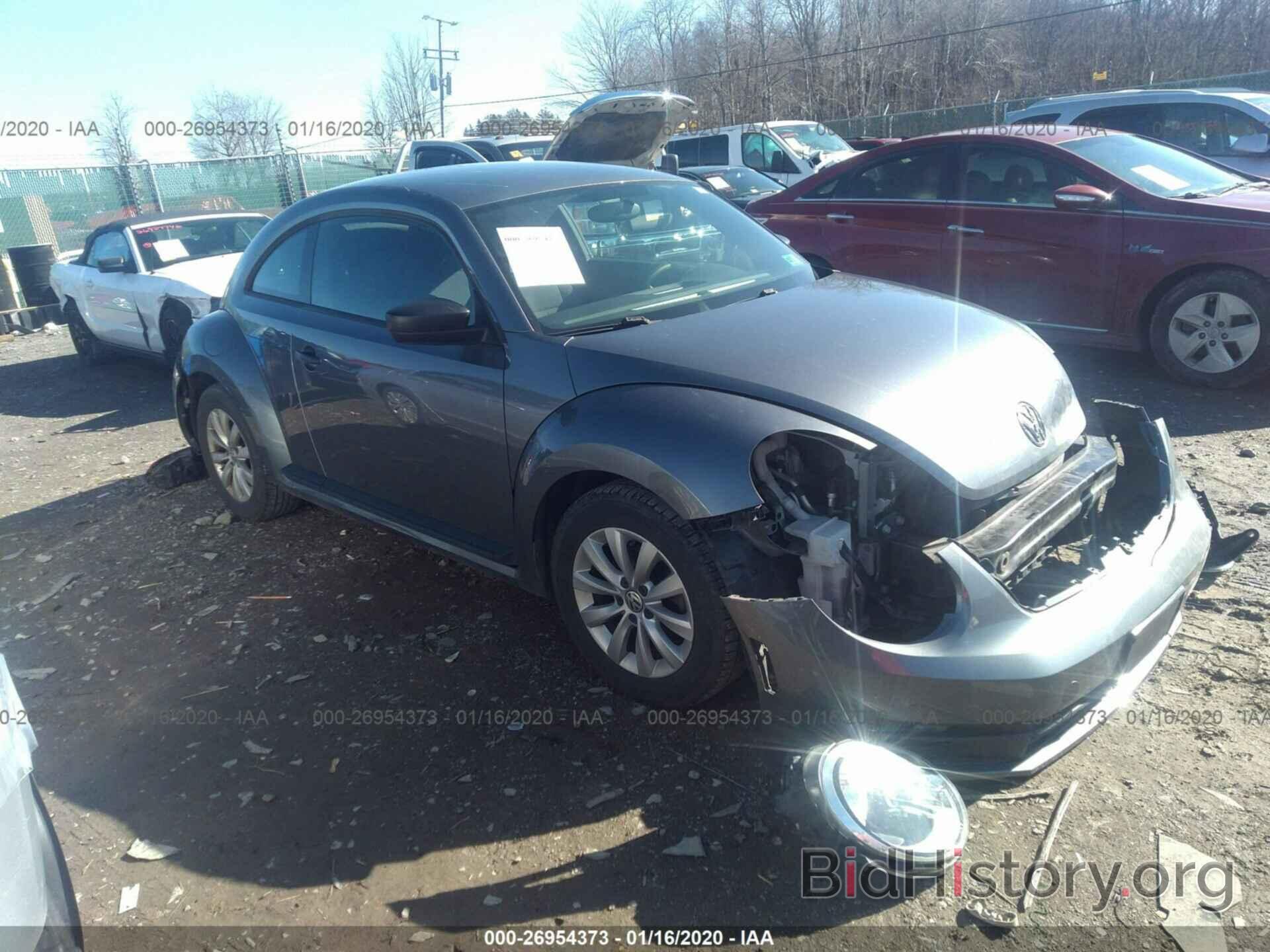 Photo 3VWF17AT7EM643214 - VOLKSWAGEN BEETLE 2014