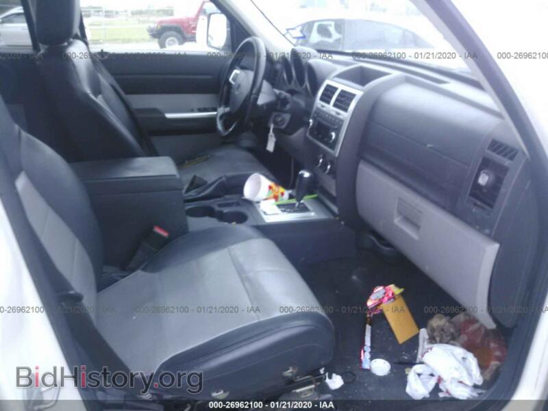 2007 Dodge NITRO (VIN 1D8GT58K27W731529) — photo 5 of 11