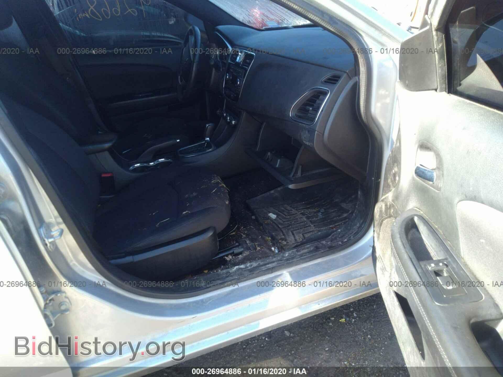 2013 CHRYSLER 200 - VIN: 1C3CCBBB4DN738881 - Photo 5